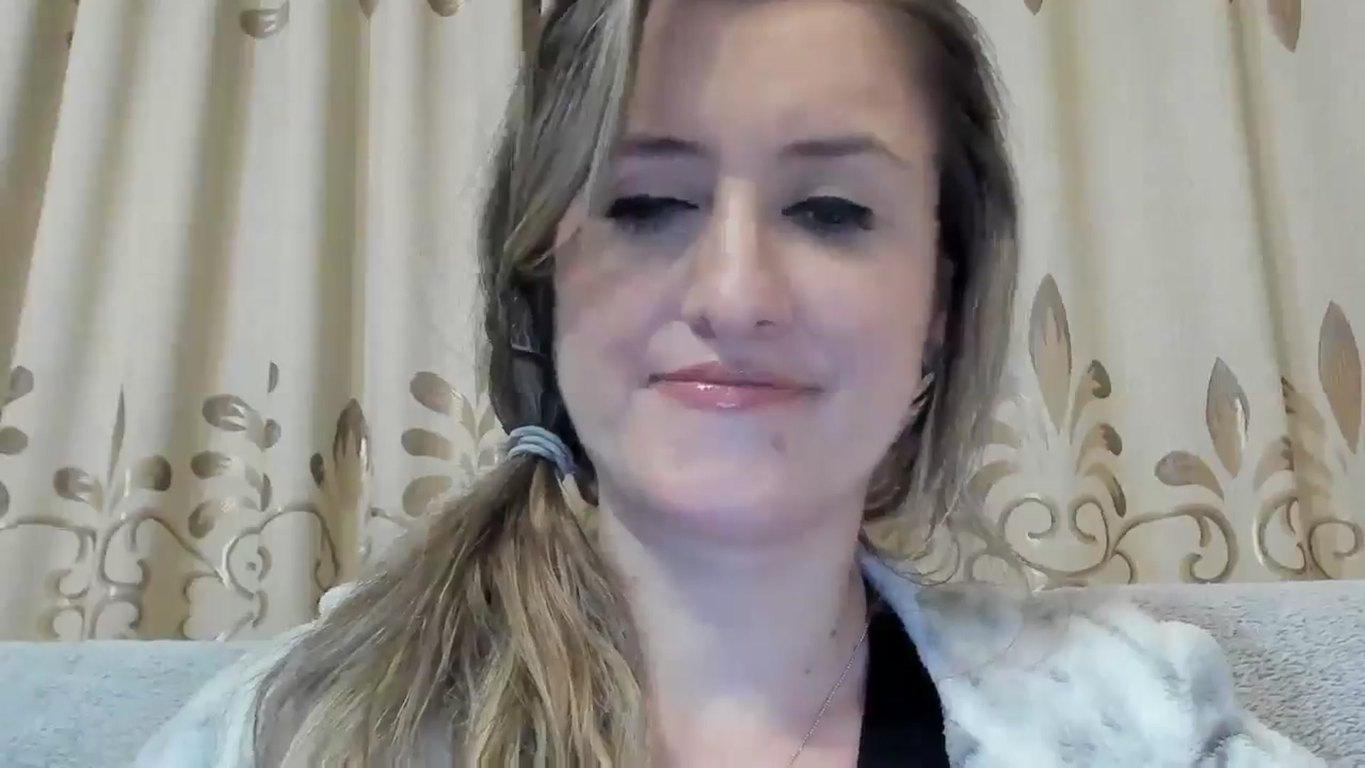 Gallery image thumbnail from BestDream's myfreecams stream on, 10/17/2024, 20:20 image 3 of 20