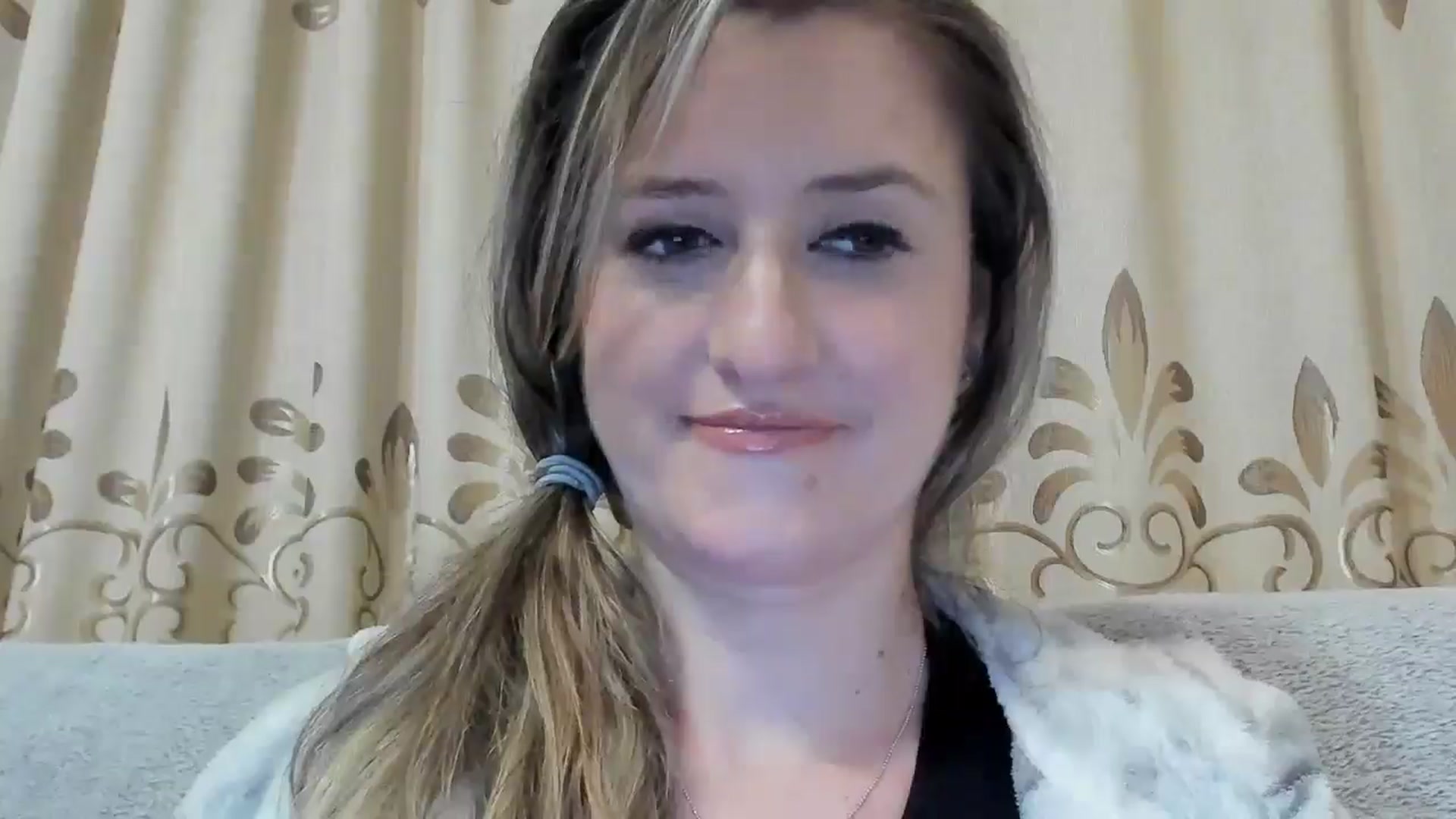 Gallery image thumbnail from BestDream's myfreecams stream on, 10/17/2024, 20:20 image 15 of 20