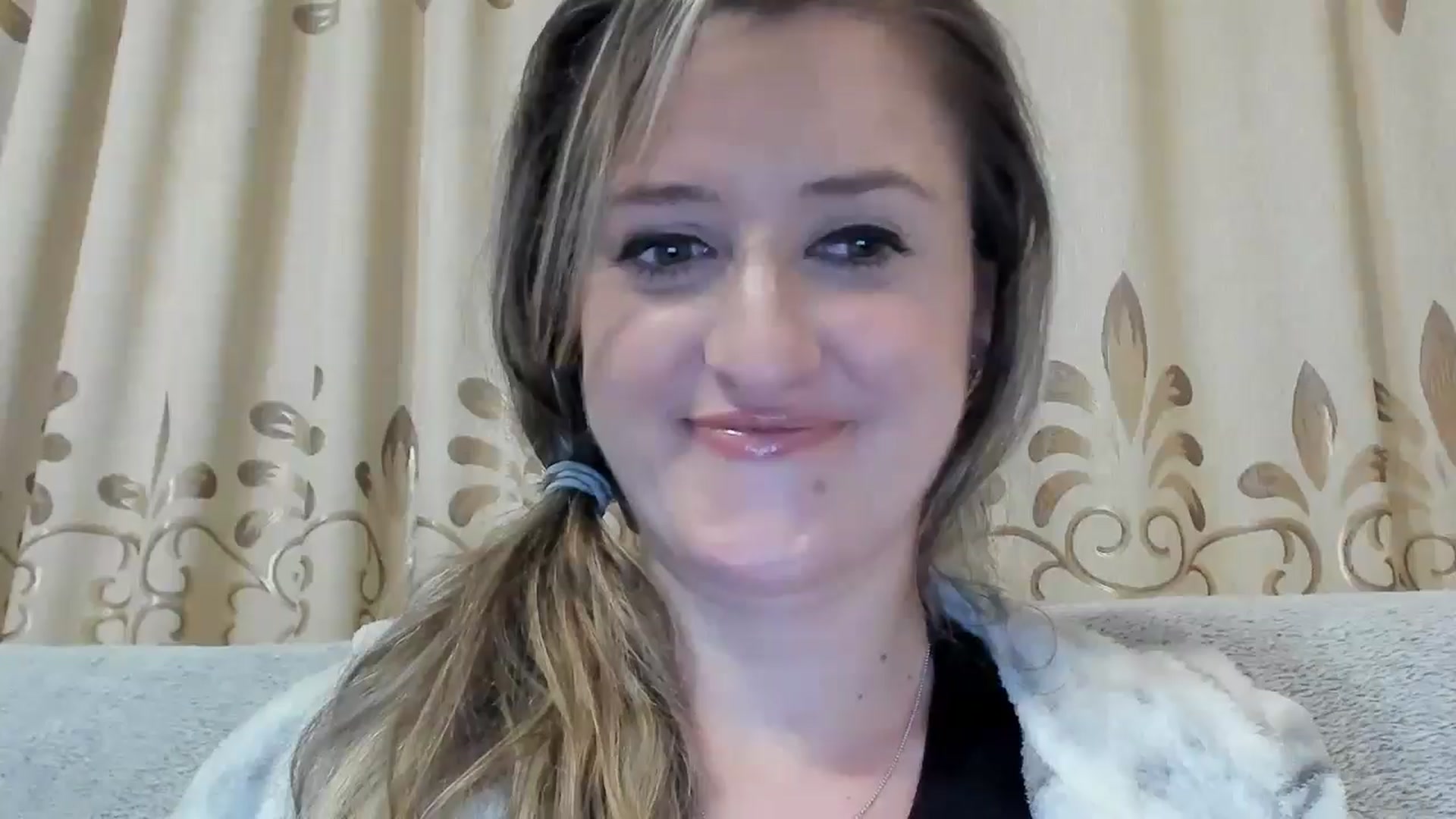 Gallery image thumbnail from BestDream's myfreecams stream on, 10/17/2024, 20:20 image 16 of 20