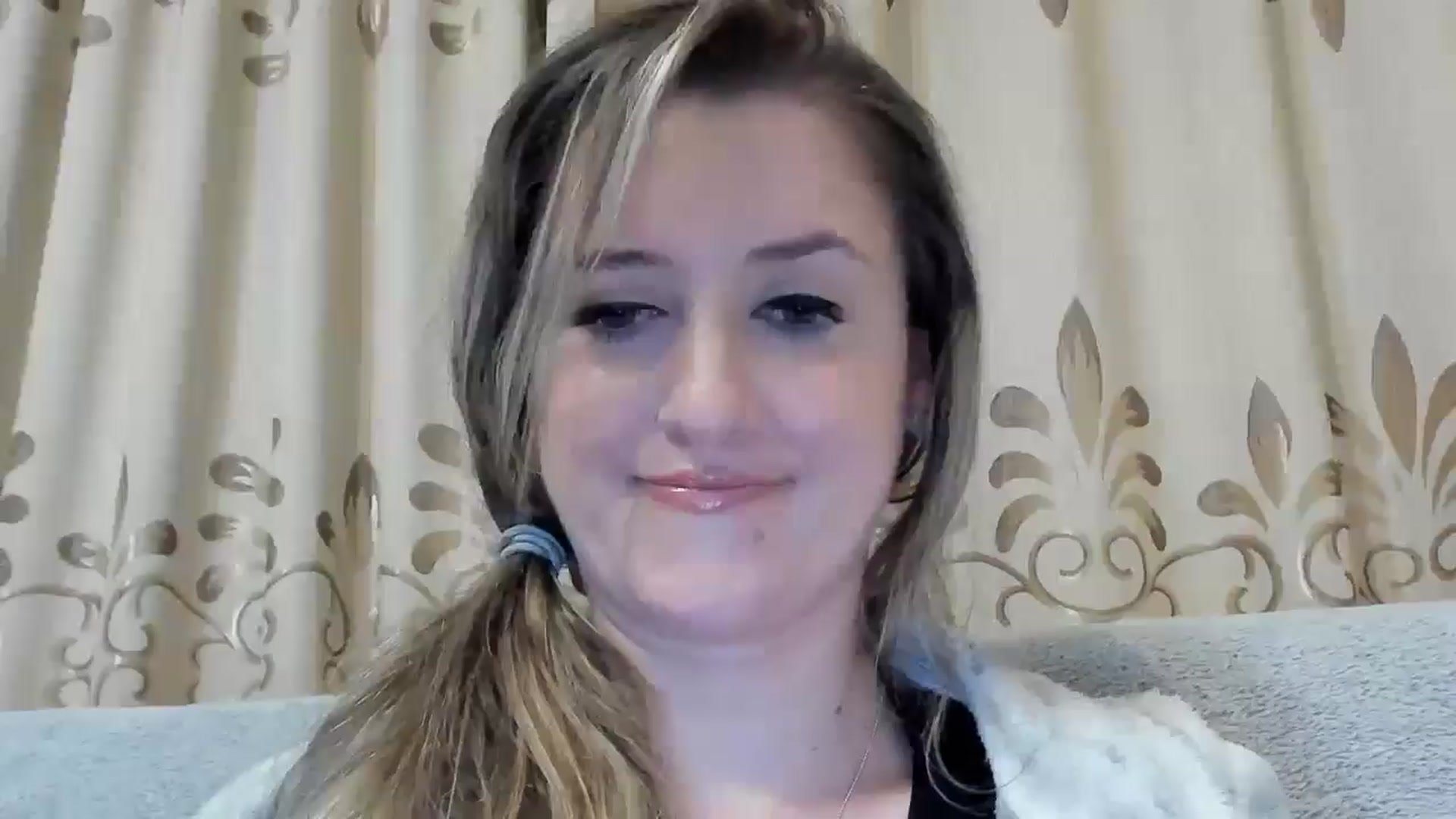 Gallery image thumbnail from BestDream's myfreecams stream on, 10/17/2024, 20:48 image 15 of 20