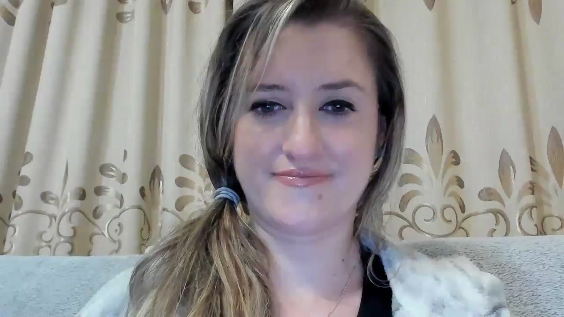 Gallery image thumbnail from BestDream's myfreecams stream on, 10/17/2024, 20:48 image 1 of 20