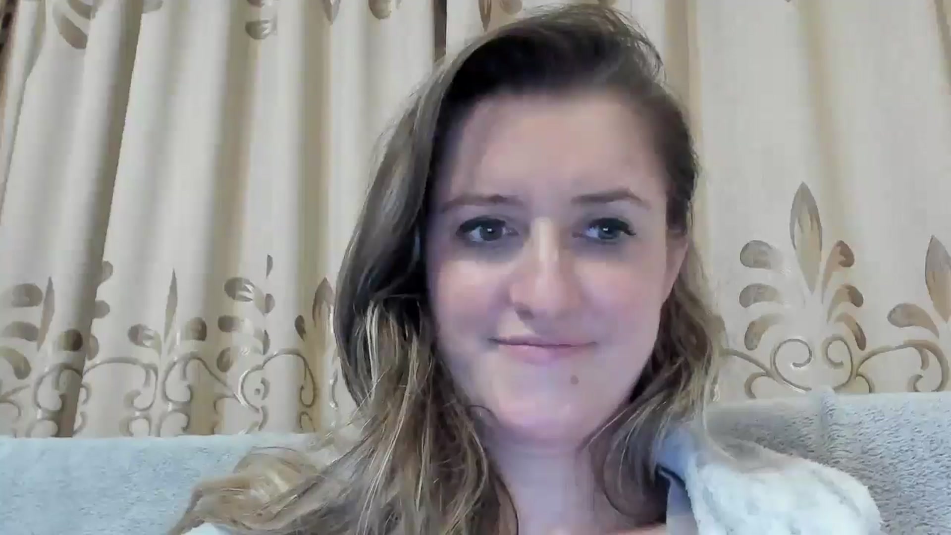 Gallery image thumbnail from BestDream's myfreecams stream on, 10/18/2024, 21:06 image 12 of 20