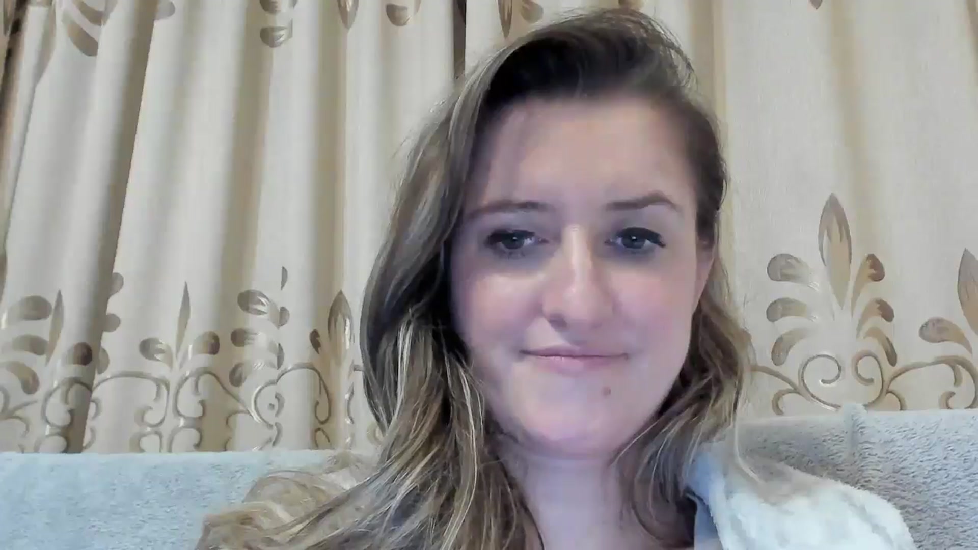 Gallery image thumbnail from BestDream's myfreecams stream on, 10/18/2024, 21:06 image 14 of 20