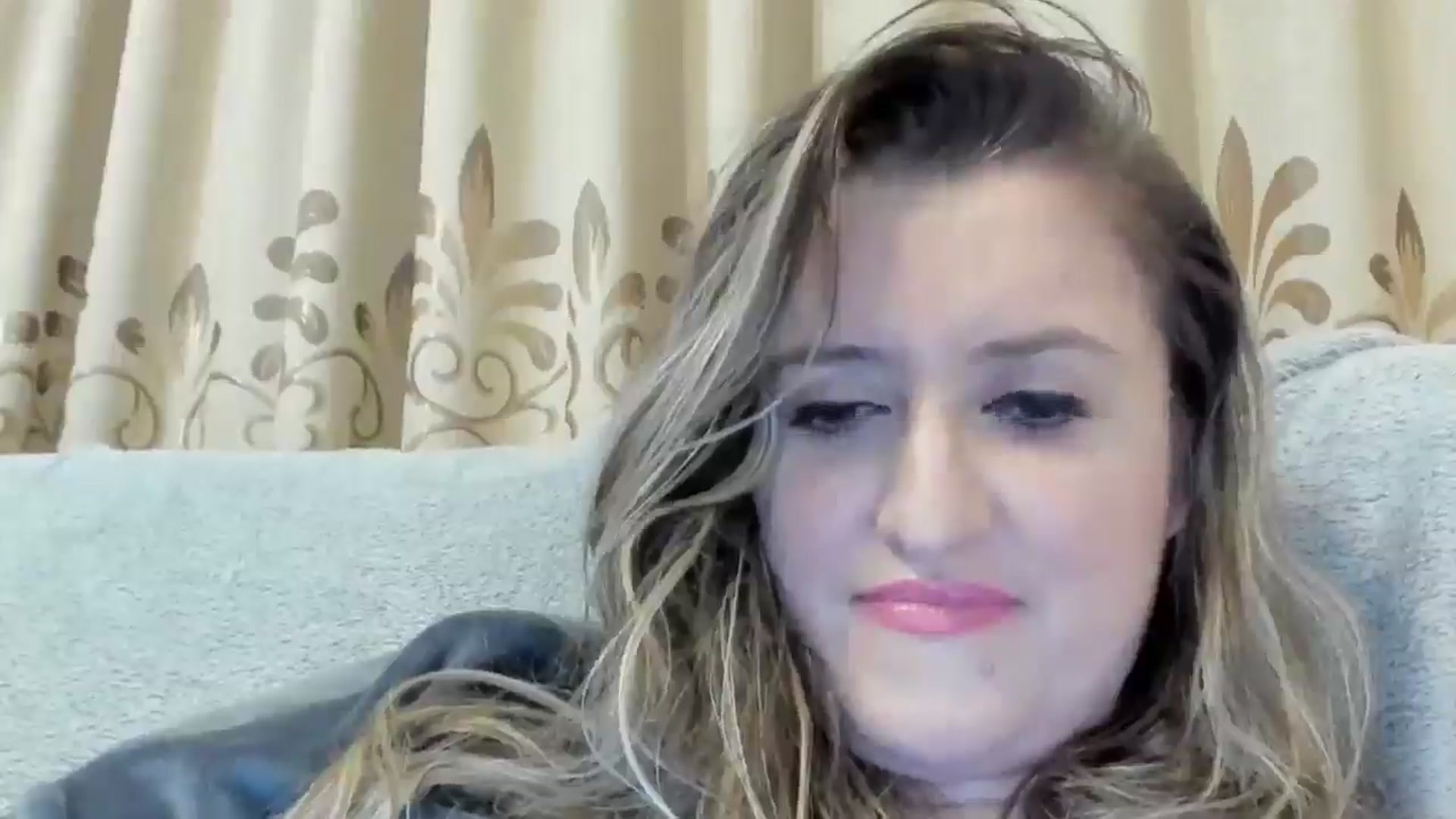 Gallery image thumbnail from BestDream's myfreecams stream on, 10/19/2024, 22:47 image 18 of 20
