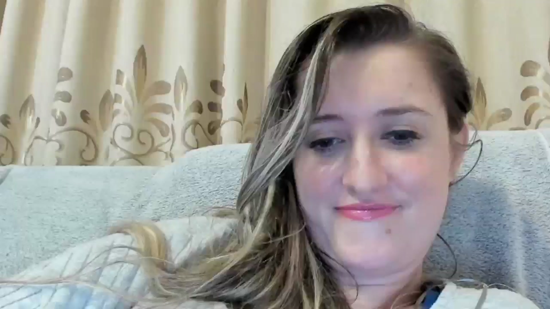 Gallery image thumbnail from BestDream's myfreecams stream on, 10/20/2024, 22:42 image 3 of 20
