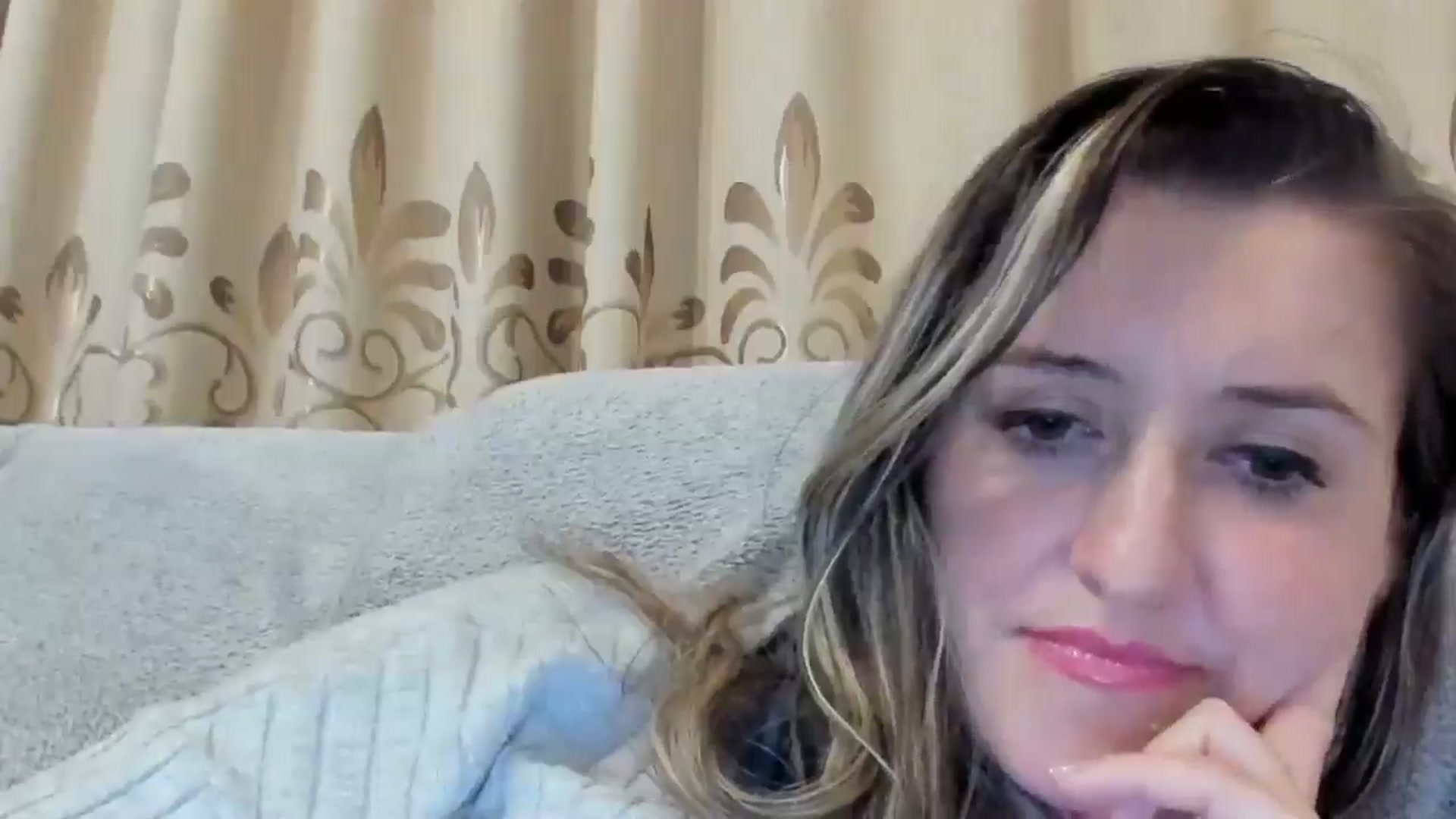 Gallery image thumbnail from BestDream's myfreecams stream on, 10/20/2024, 23:08 image 11 of 20