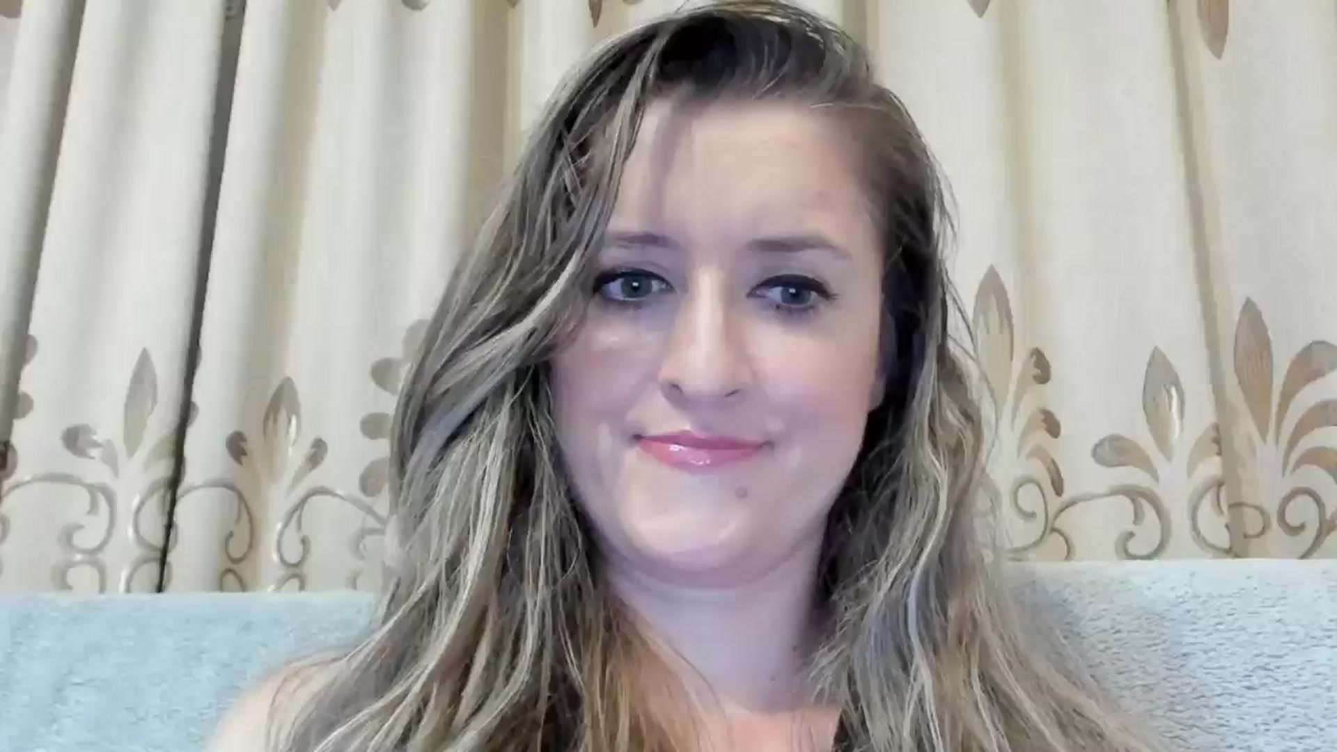 Gallery image thumbnail from BestDream's myfreecams stream on, 10/21/2024, 21:07 image 13 of 20