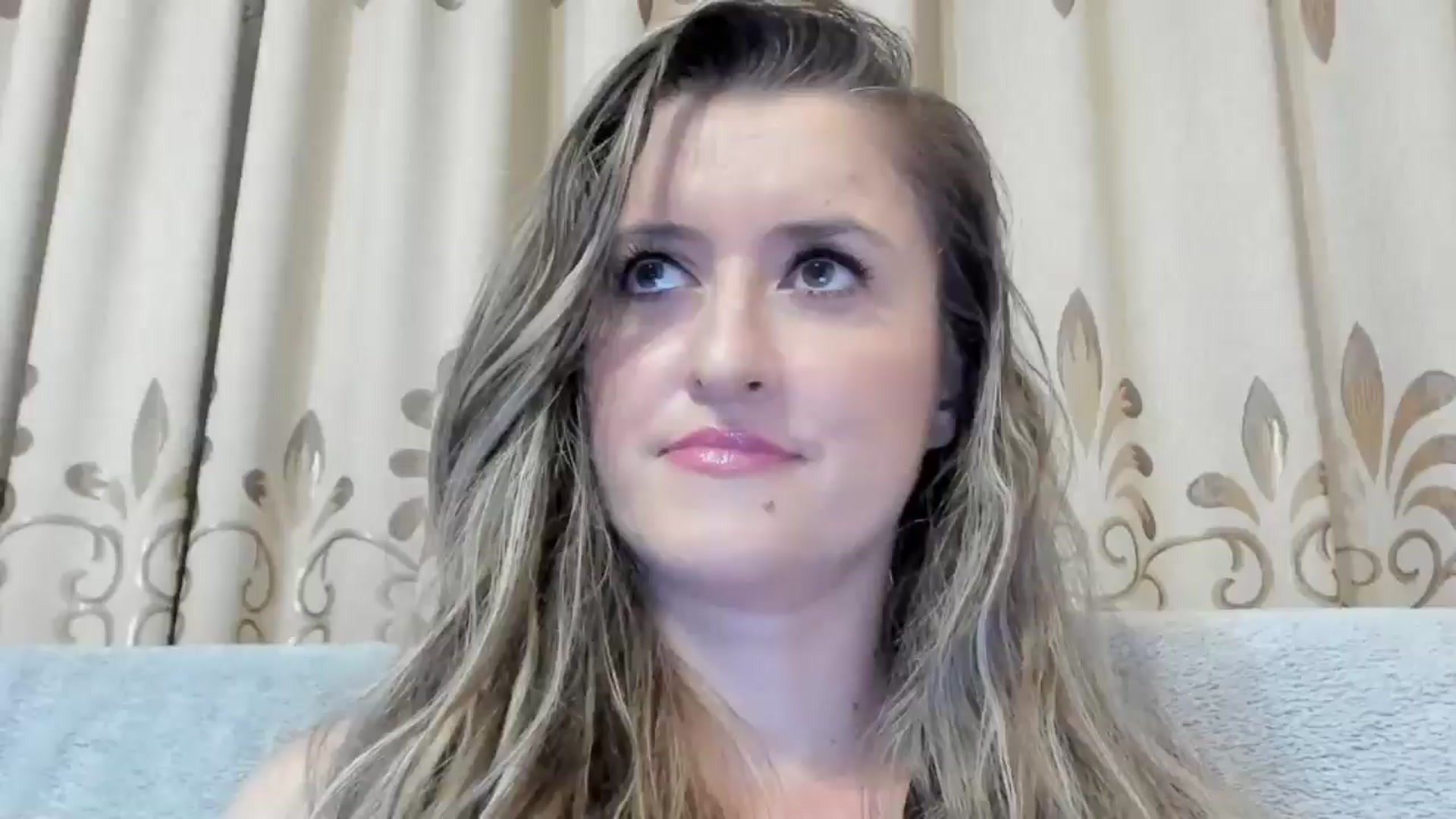 Gallery image thumbnail from BestDream's myfreecams stream on, 10/21/2024, 21:07 image 12 of 20
