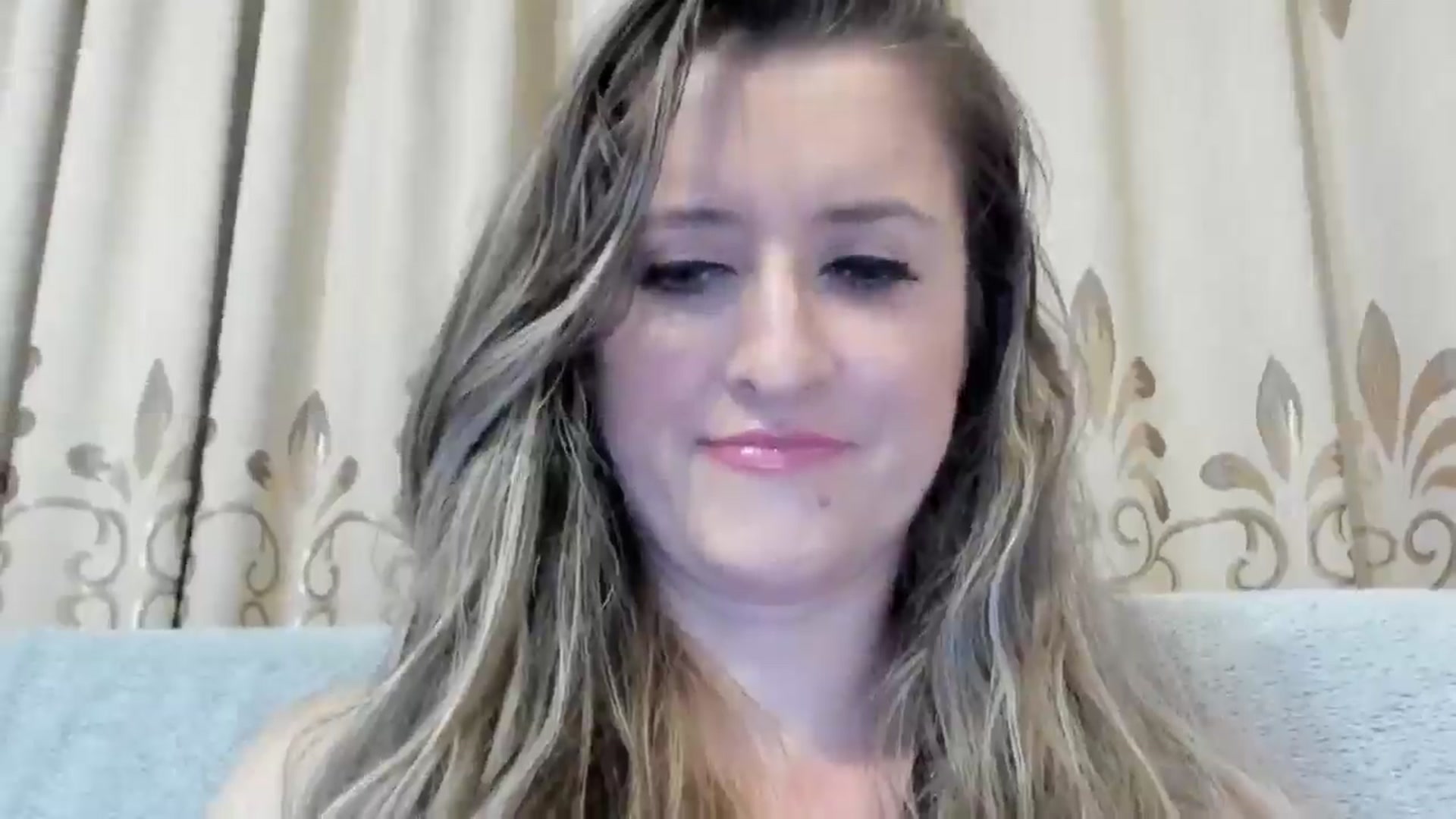 Gallery image thumbnail from BestDream's myfreecams stream on, 10/21/2024, 21:07 image 11 of 20