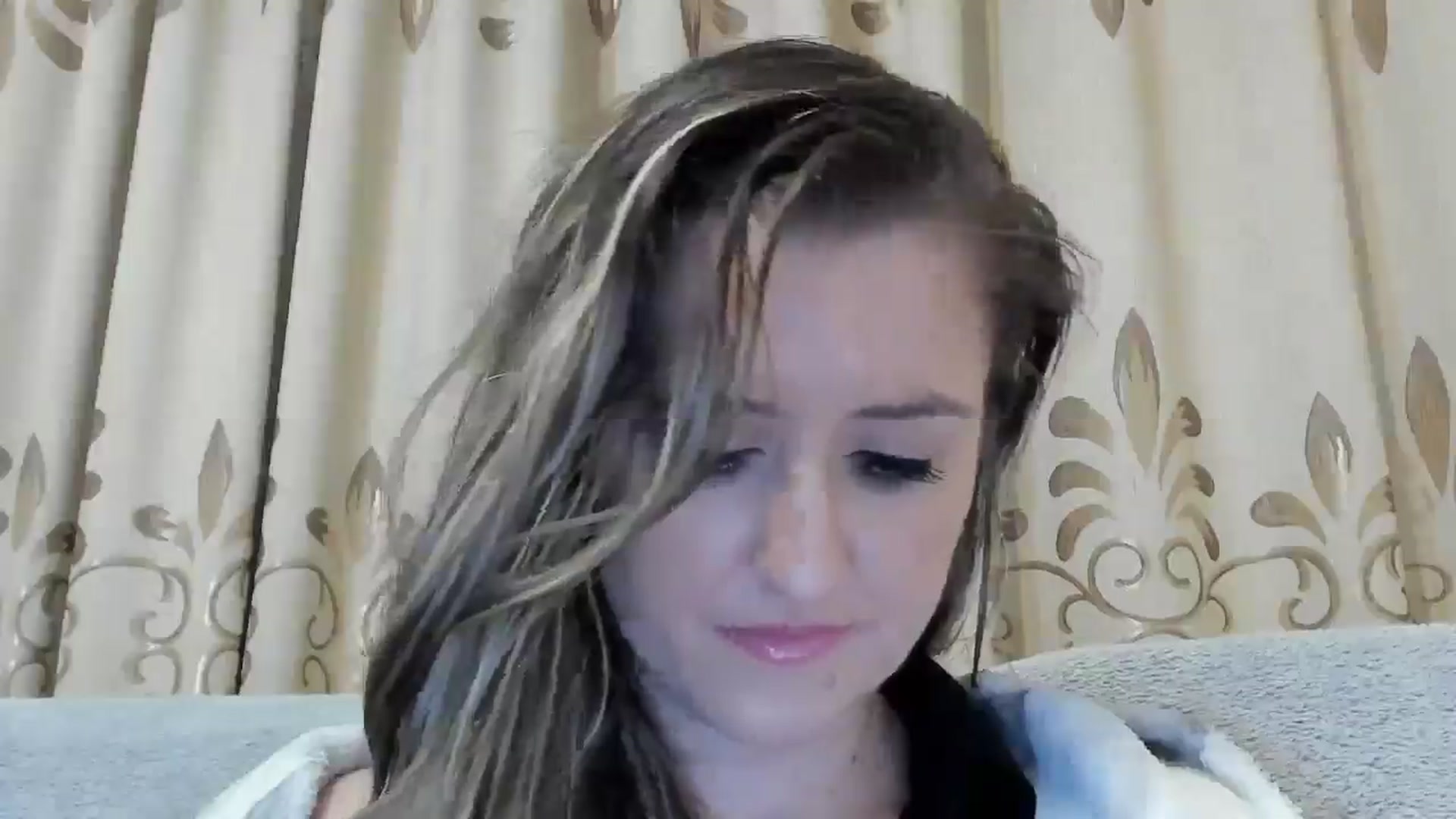 Gallery image thumbnail from BestDream's myfreecams stream on, 10/21/2024, 23:13 image 17 of 20