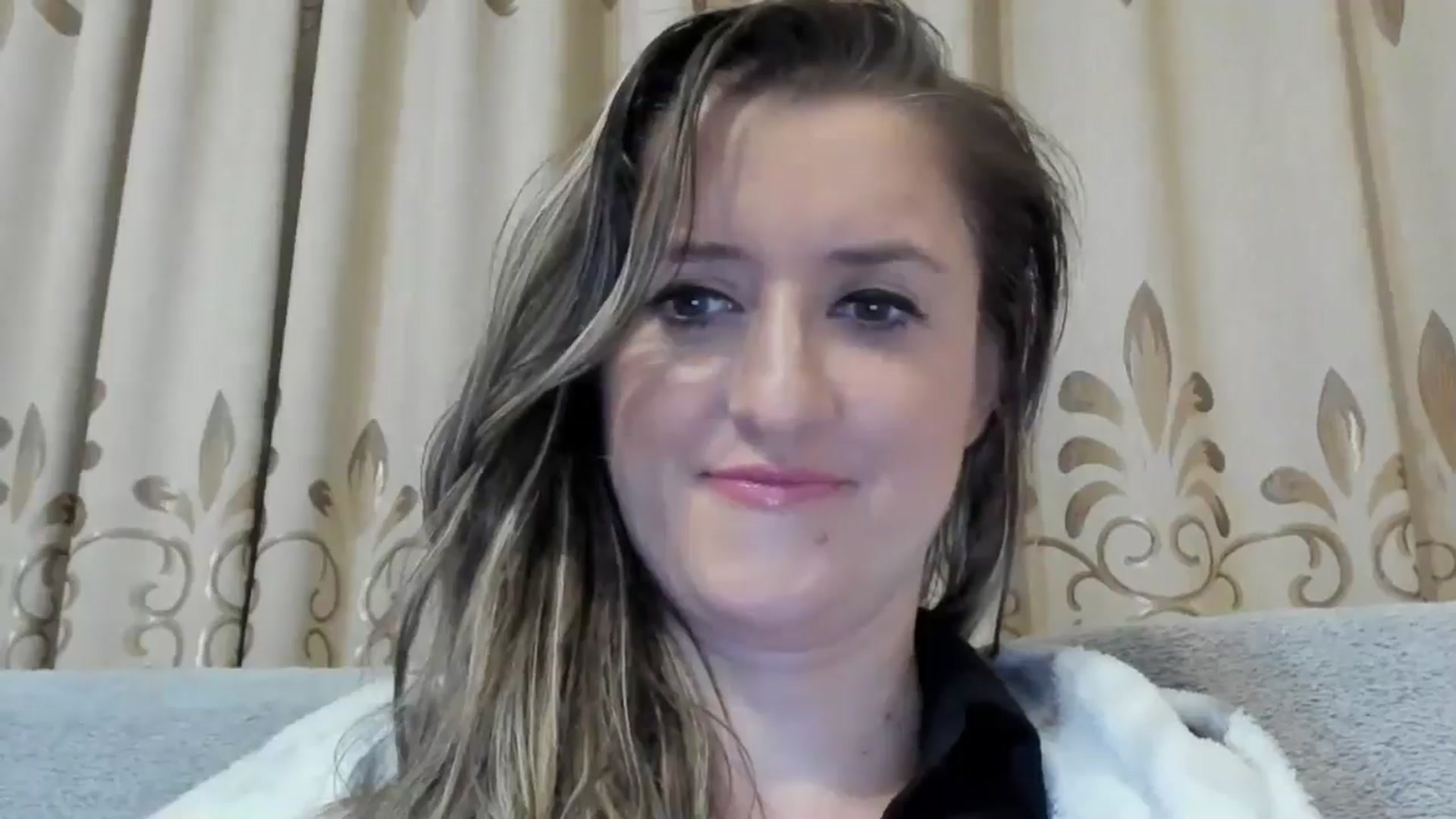 Gallery image thumbnail from BestDream's myfreecams stream on, 10/21/2024, 23:13 image 11 of 20
