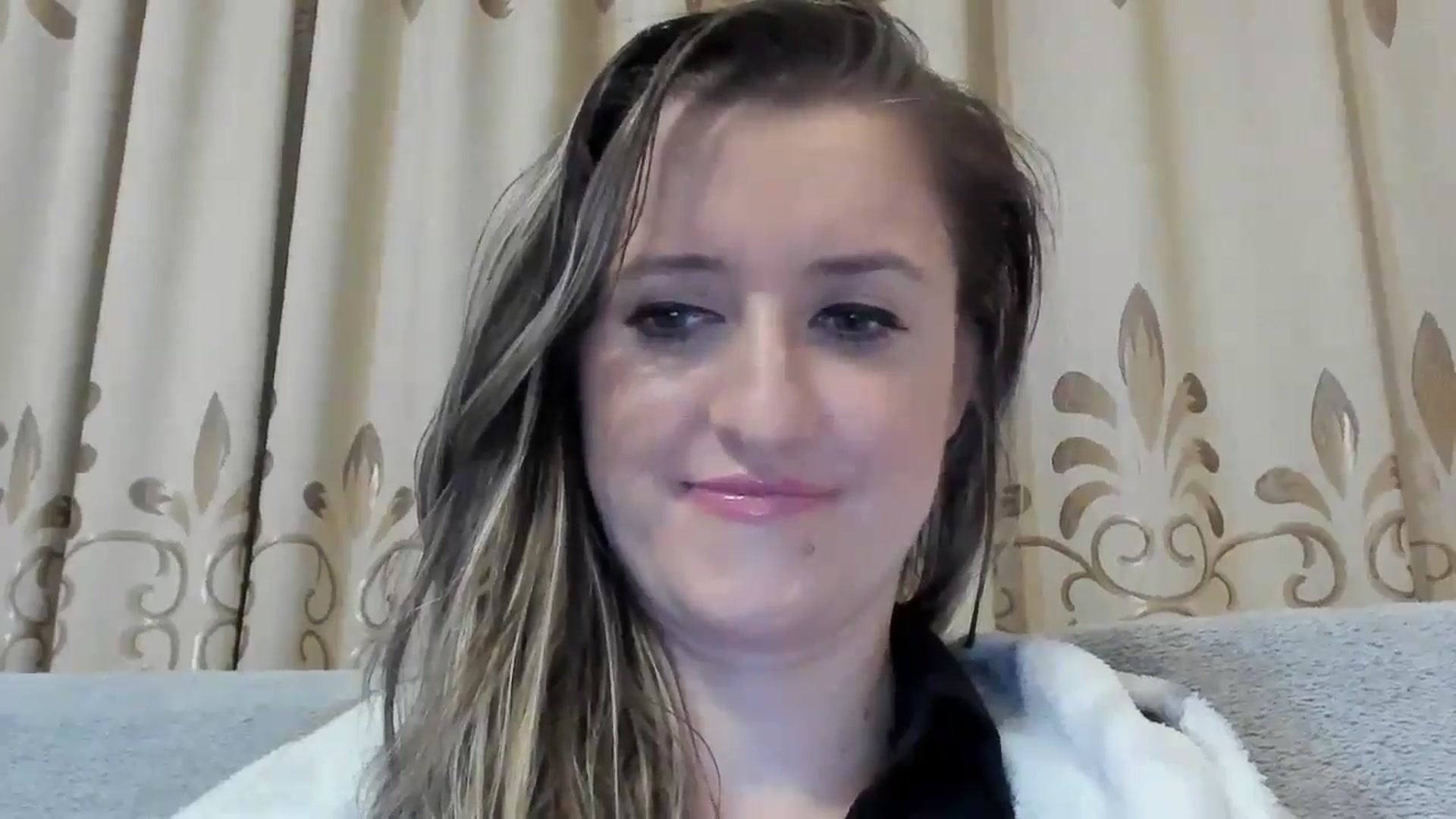Gallery image thumbnail from BestDream's myfreecams stream on, 10/21/2024, 23:13 image 6 of 20