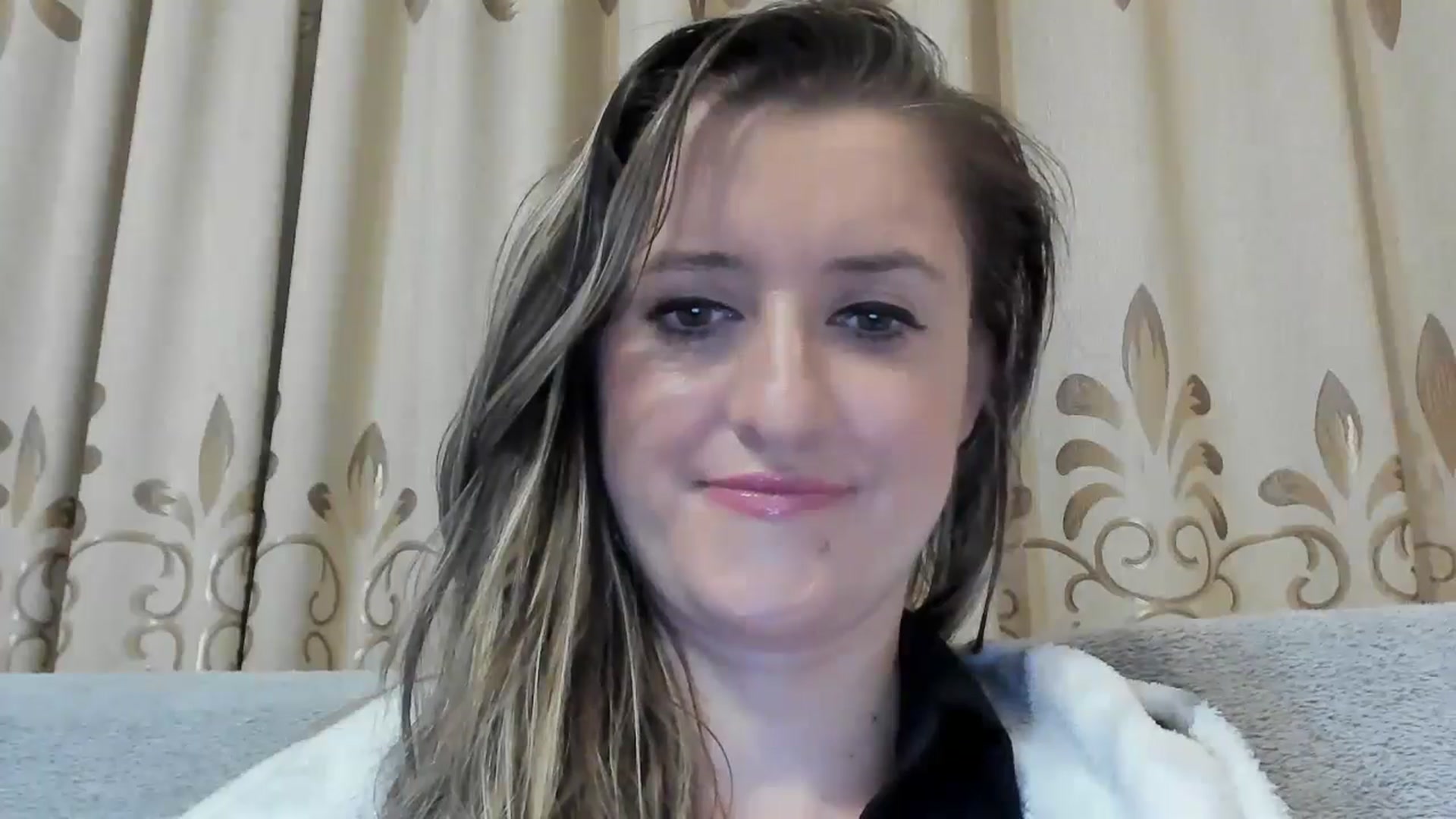 Gallery image thumbnail from BestDream's myfreecams stream on, 10/21/2024, 23:13 image 8 of 20