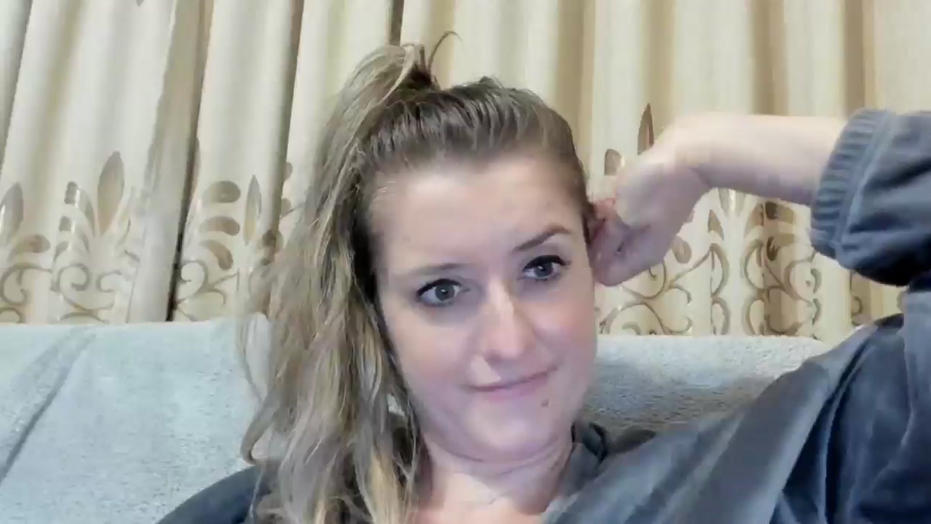 Gallery image thumbnail from BestDream's myfreecams stream on, 10/22/2024, 23:05 image 16 of 20