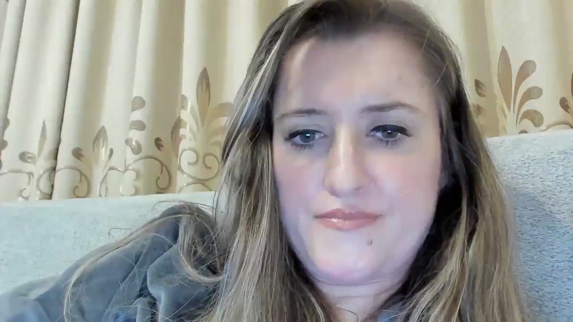 Gallery image thumbnail from BestDream's myfreecams stream on, 10/23/2024, 20:52 image 15 of 20