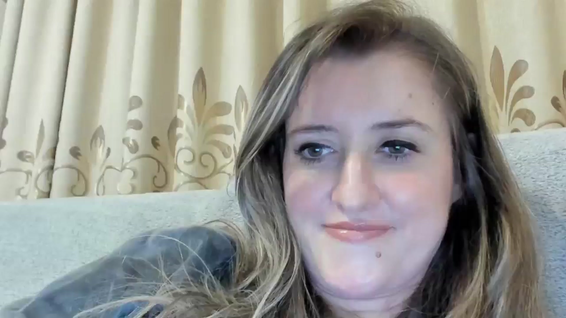 Gallery image thumbnail from BestDream's myfreecams stream on, 10/23/2024, 21:17 image 1 of 20