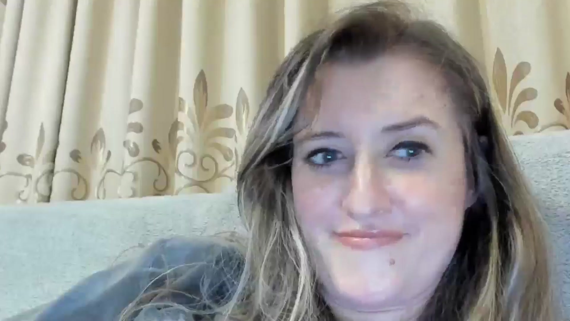 Gallery image thumbnail from BestDream's myfreecams stream on, 10/23/2024, 21:17 image 5 of 20