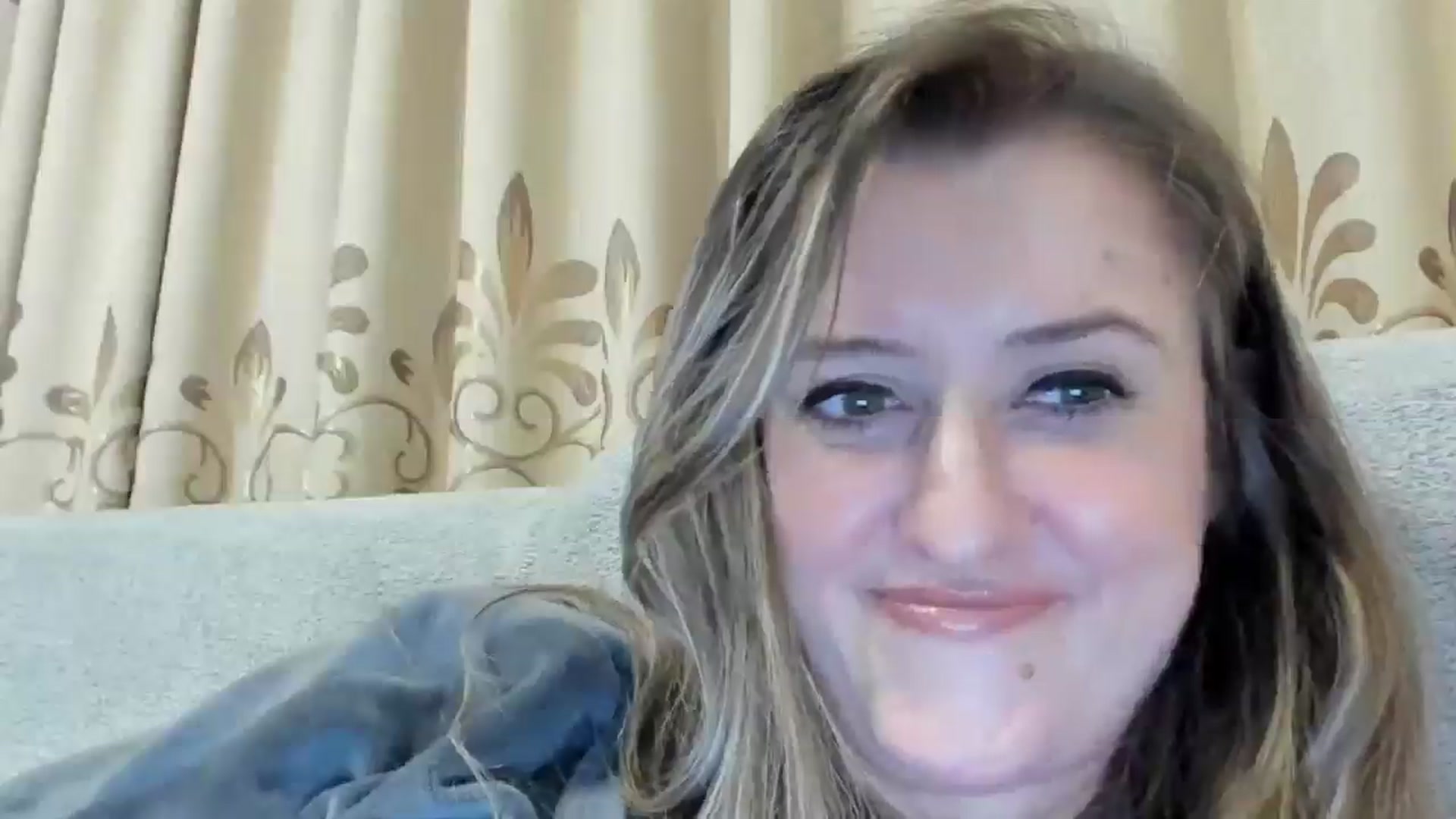 Gallery image thumbnail from BestDream's myfreecams stream on, 10/23/2024, 21:17 image 8 of 20