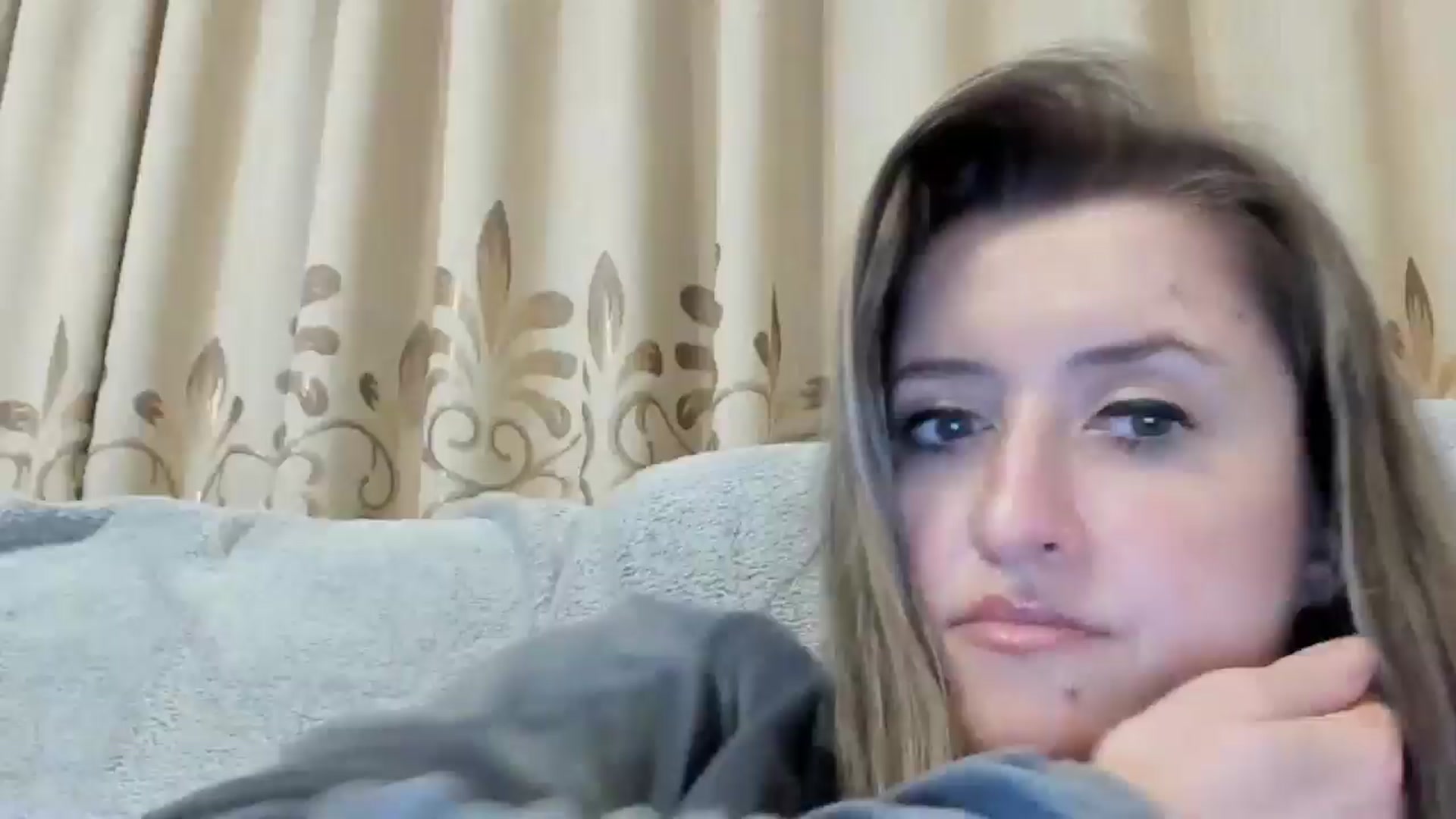 Gallery image thumbnail from BestDream's myfreecams stream on, 10/23/2024, 23:11 image 9 of 20