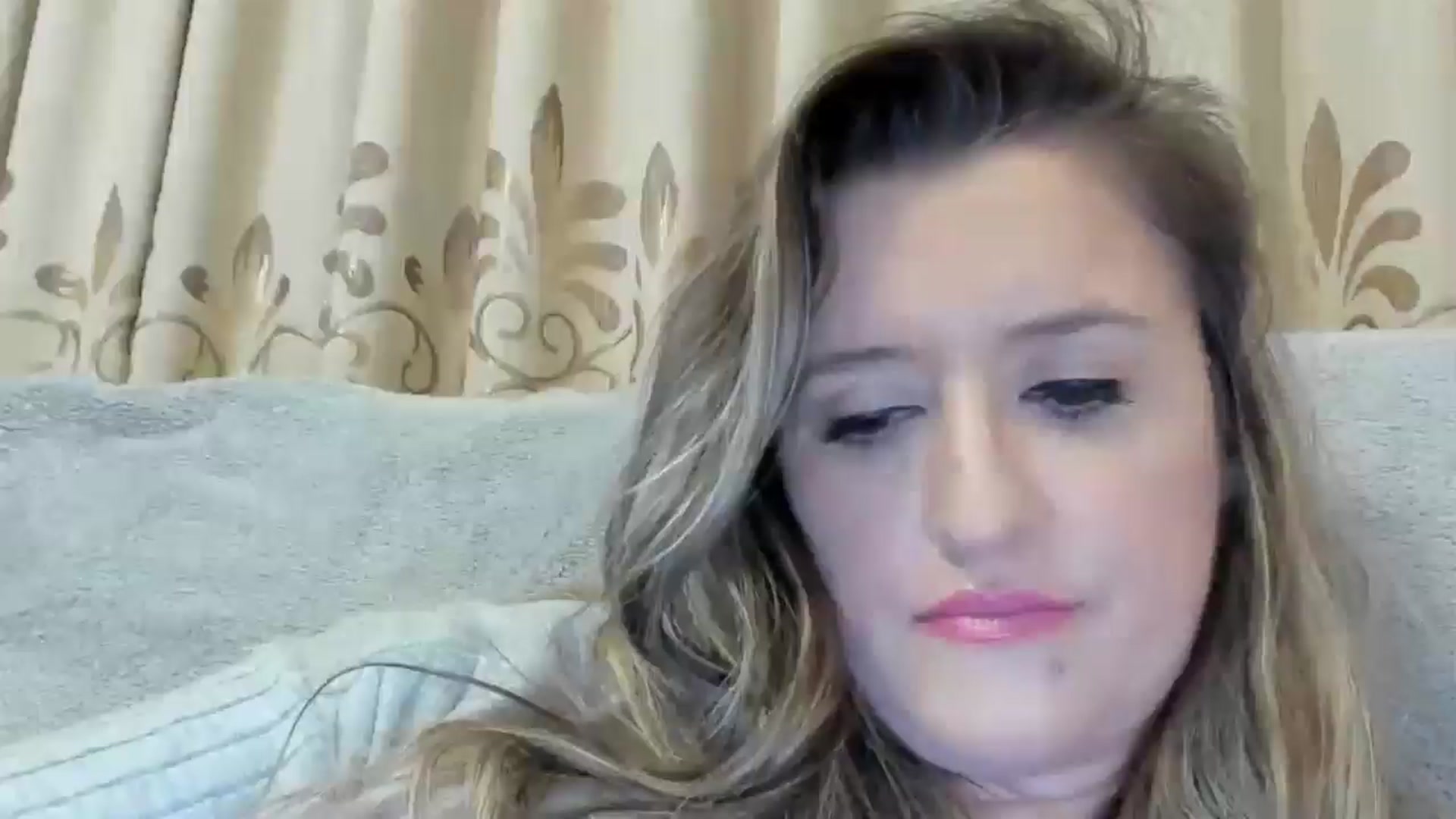 Gallery image thumbnail from BestDream's myfreecams stream on, 10/24/2024, 22:29 image 2 of 20