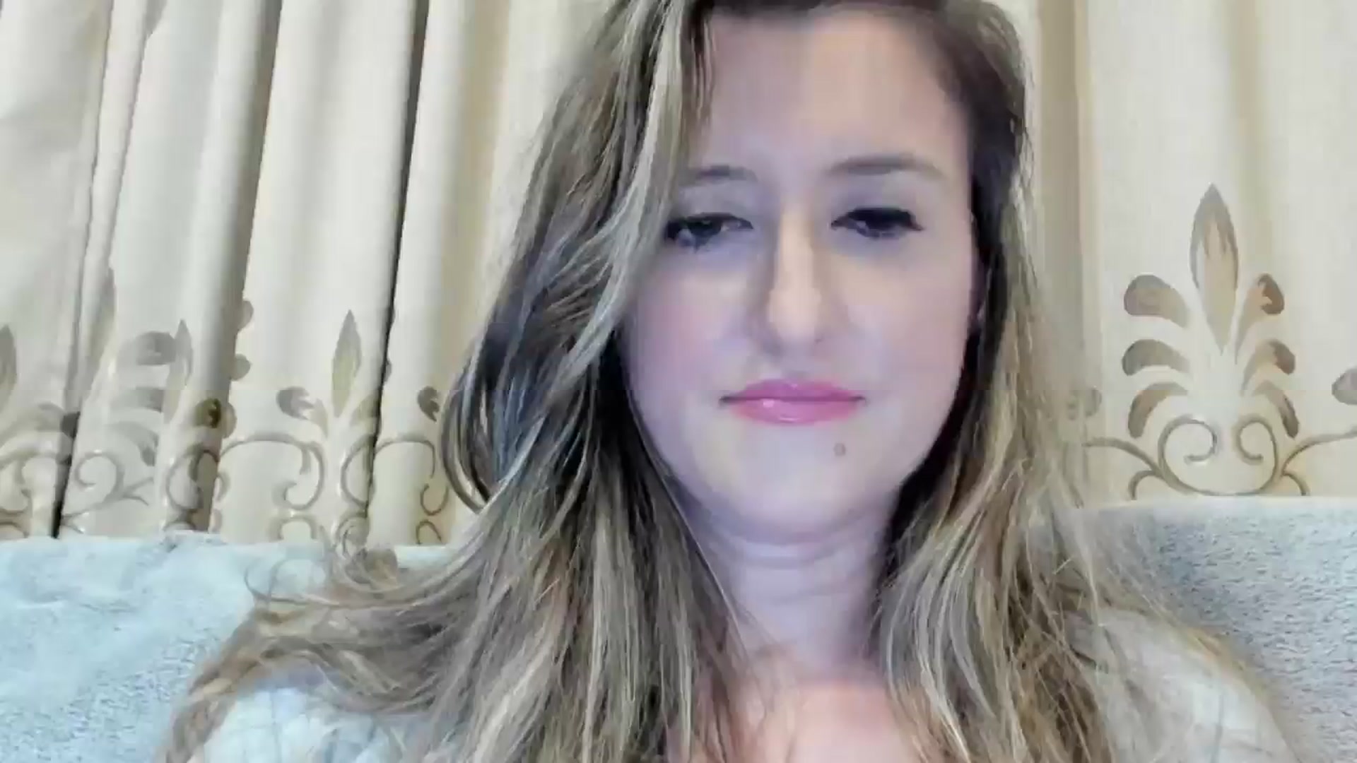 Gallery image thumbnail from BestDream's myfreecams stream on, 10/24/2024, 22:48 image 1 of 20