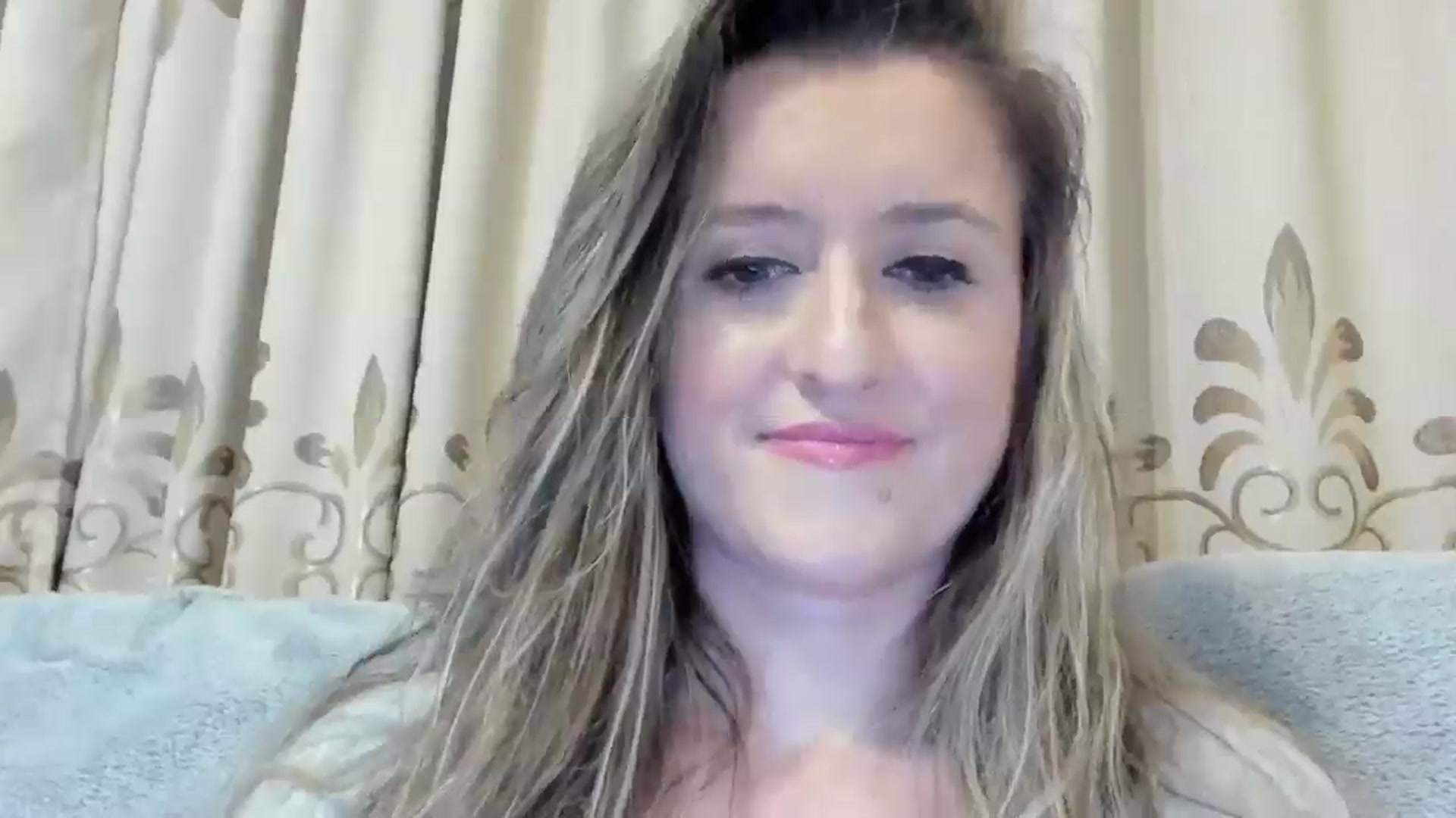 Gallery image thumbnail from BestDream's myfreecams stream on, 10/24/2024, 23:05 image 6 of 20