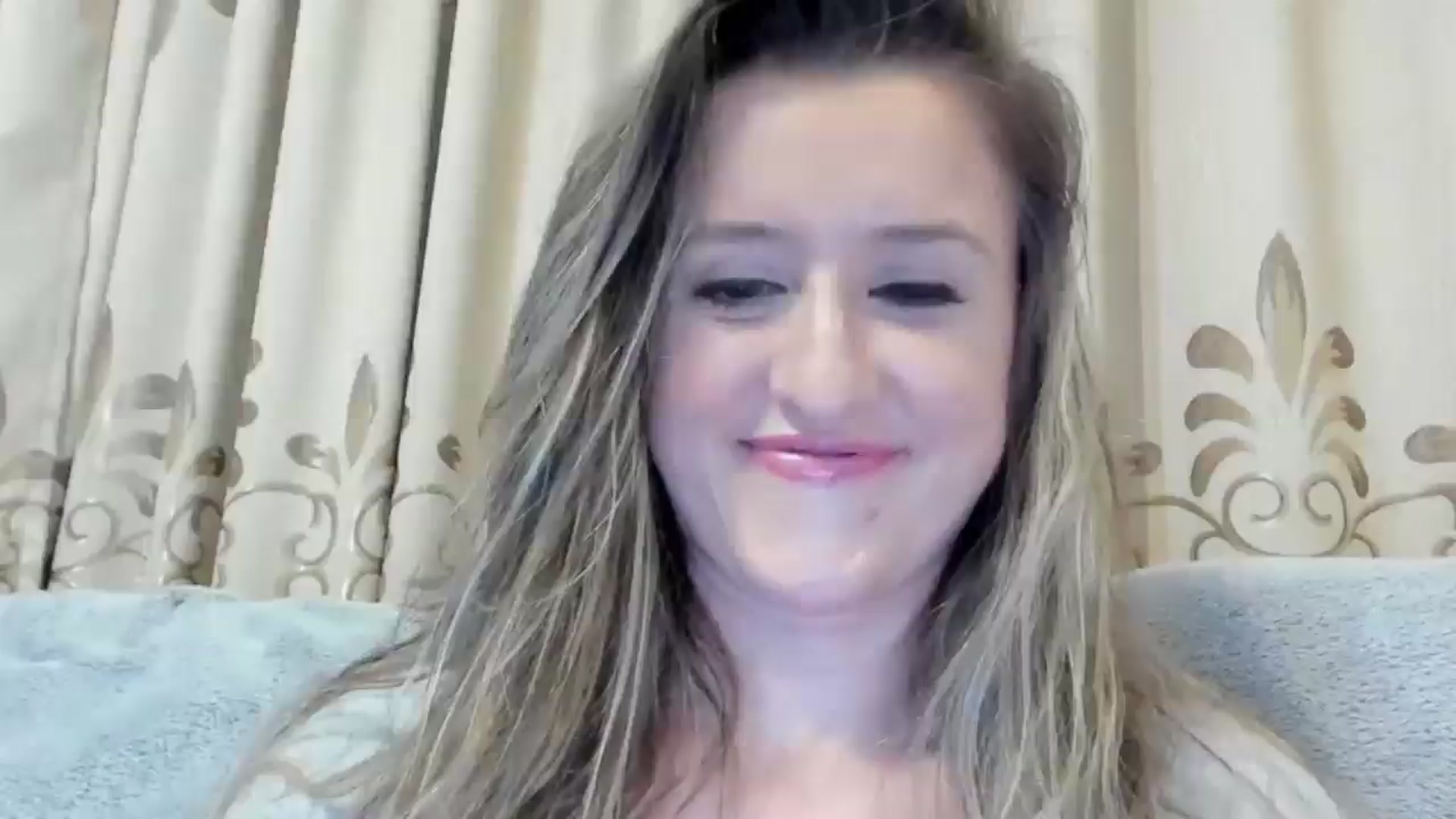 Gallery image thumbnail from BestDream's myfreecams stream on, 10/24/2024, 23:05 image 4 of 20