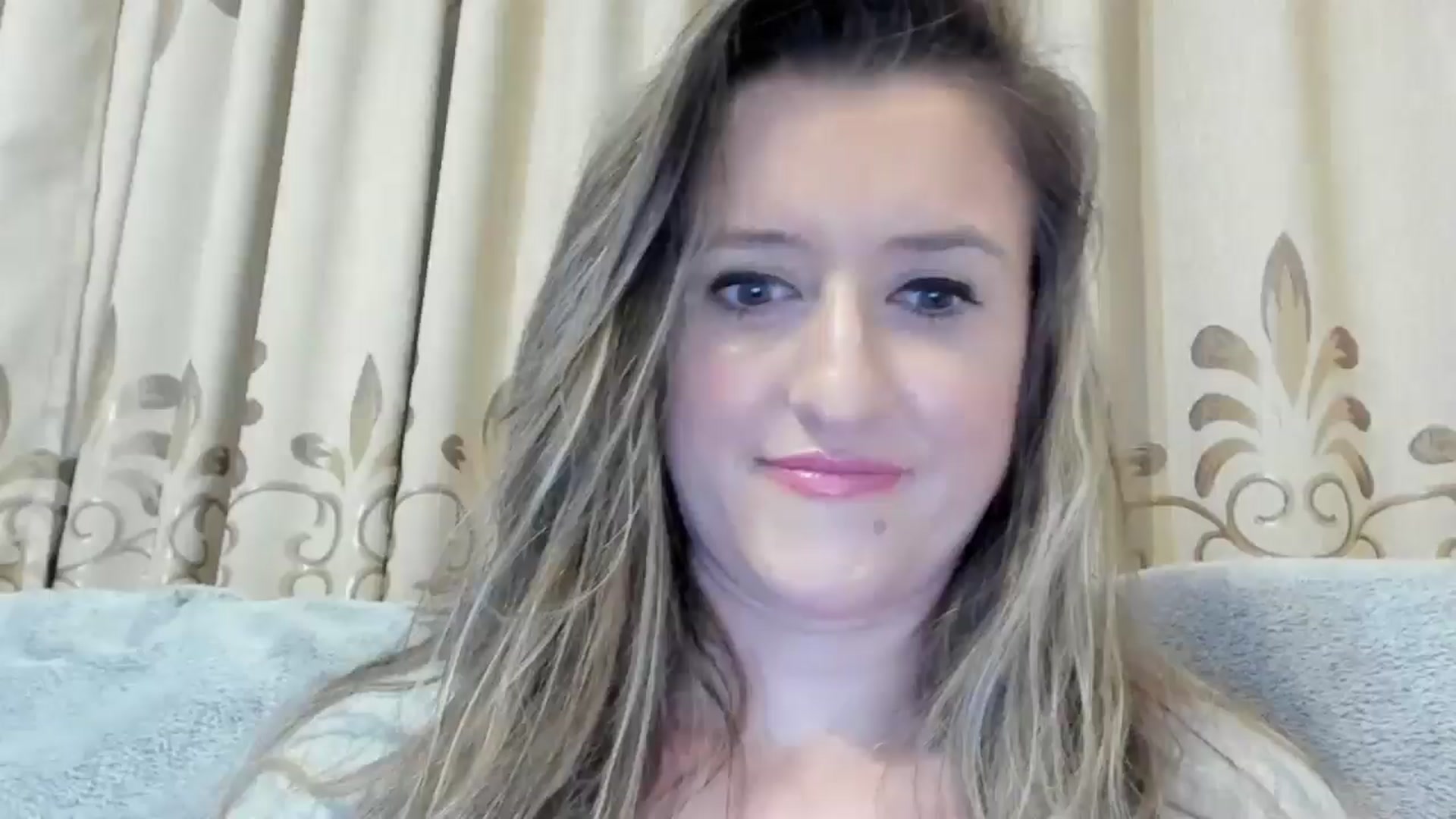 Gallery image thumbnail from BestDream's myfreecams stream on, 10/24/2024, 23:05 image 5 of 20