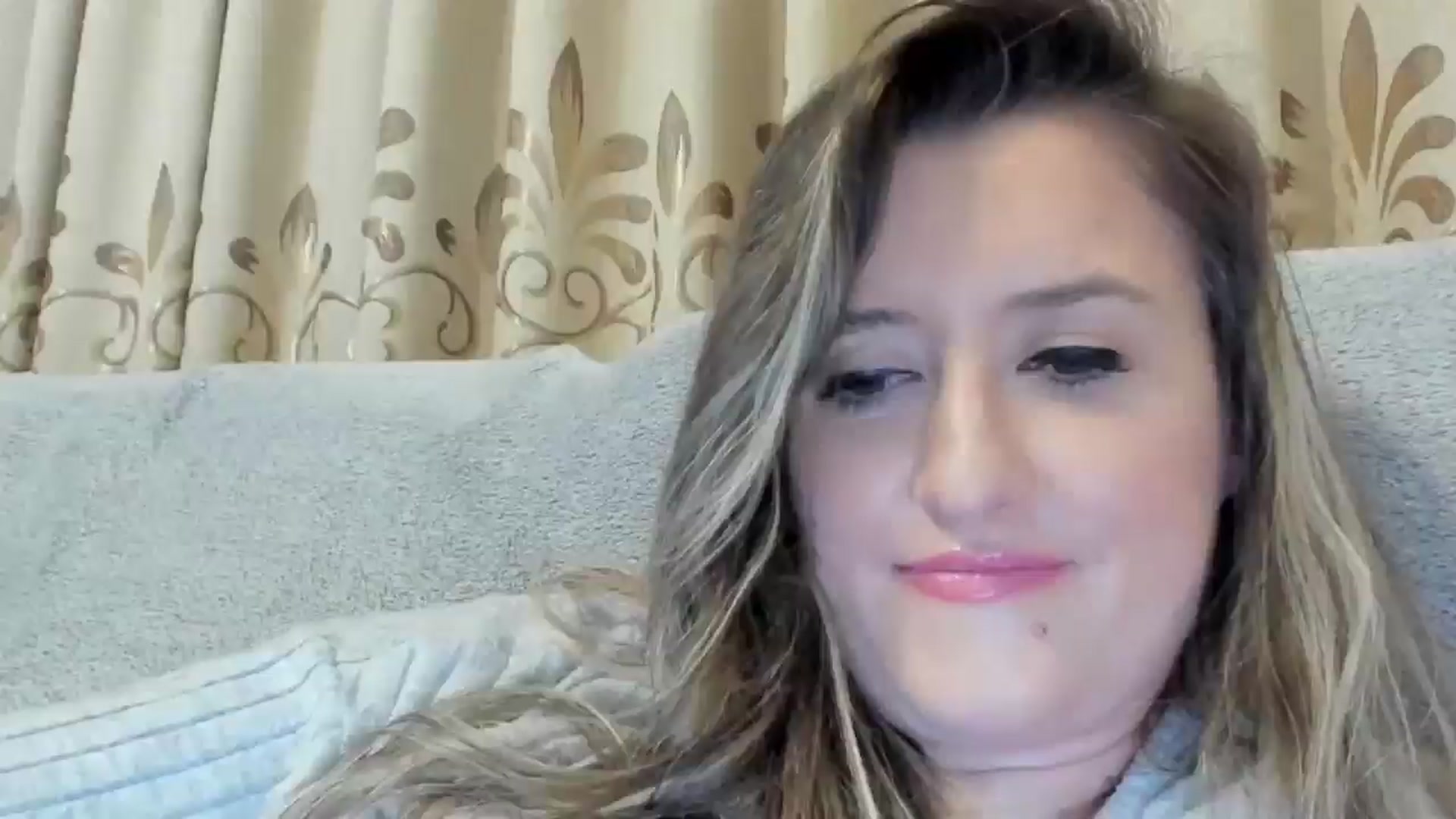 Gallery image thumbnail from BestDream's myfreecams stream on, 10/24/2024, 23:23 image 10 of 20