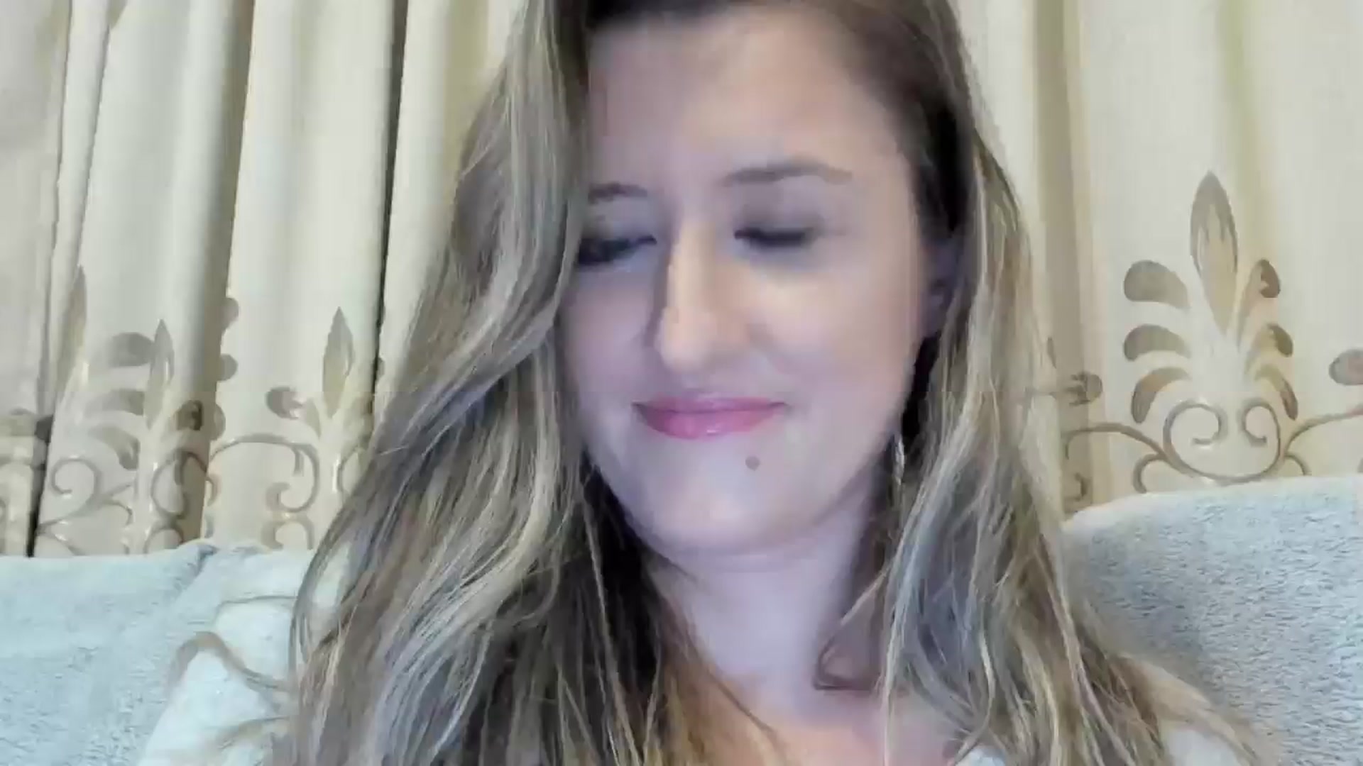 Gallery image thumbnail from BestDream's myfreecams stream on, 10/25/2024, 24:43 image 16 of 20