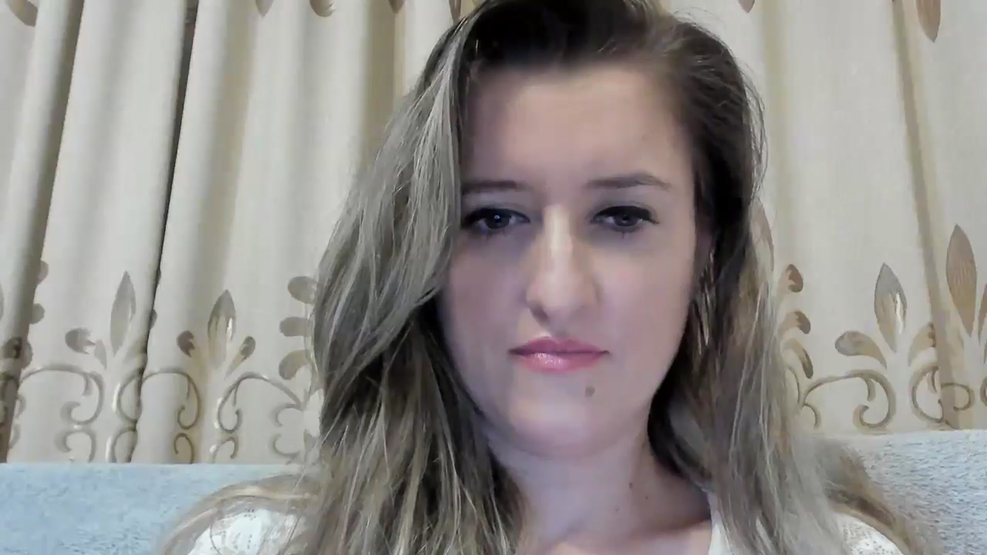 Gallery image thumbnail from BestDream's myfreecams stream on, 10/25/2024, 15:56 image 10 of 20