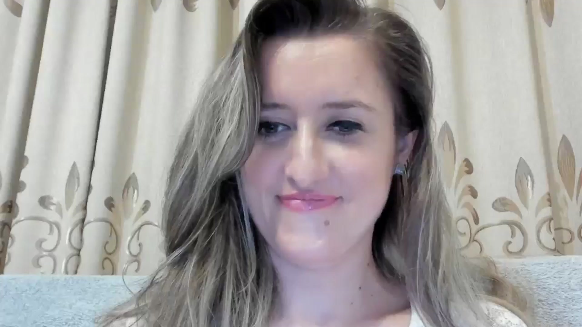 Gallery image thumbnail from BestDream's myfreecams stream on, 10/25/2024, 15:56 image 7 of 20