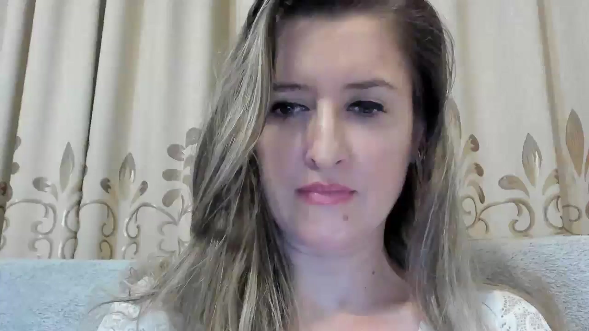 Gallery image thumbnail from BestDream's myfreecams stream on, 10/25/2024, 15:56 image 12 of 20