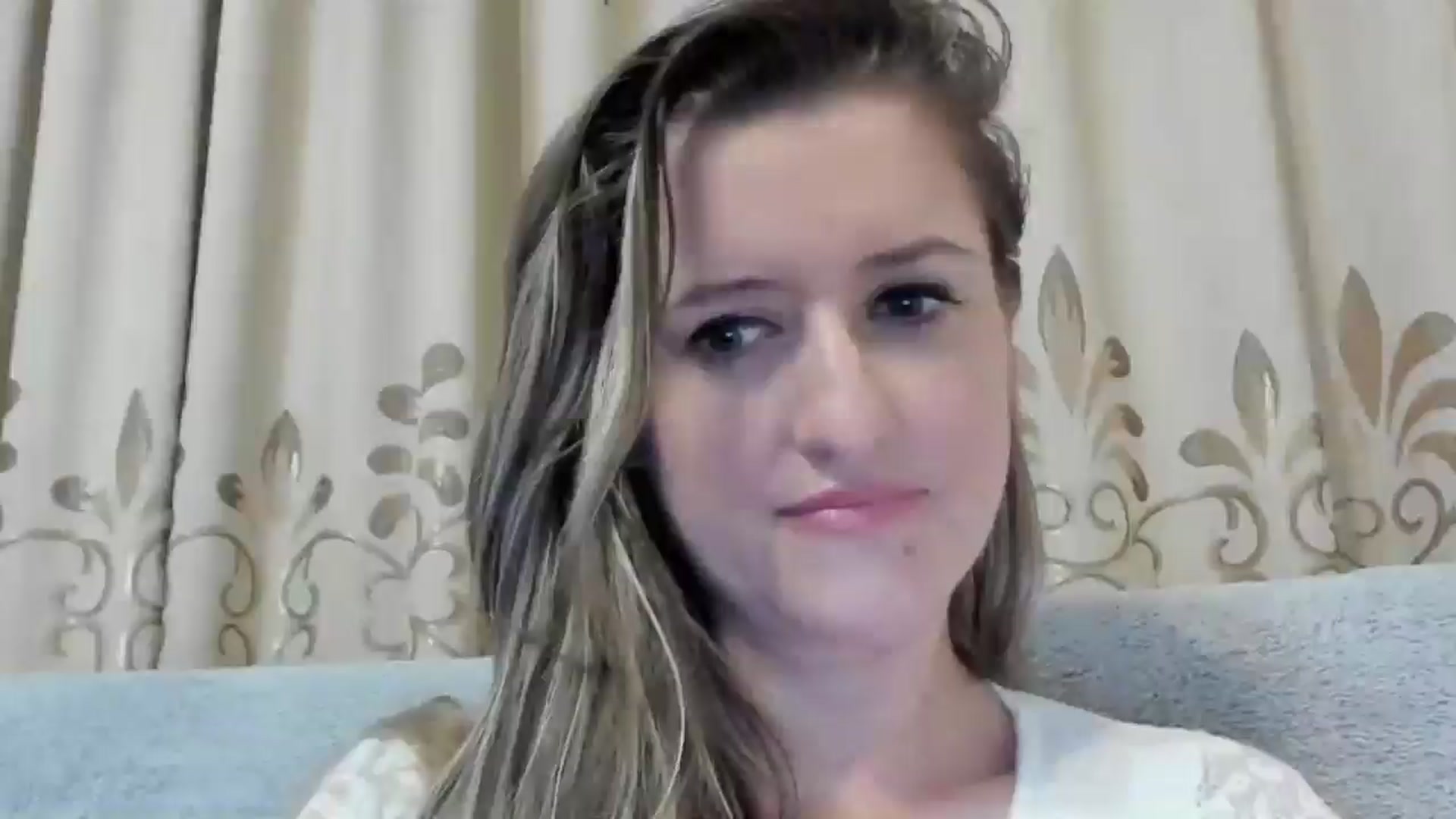 Gallery image thumbnail from BestDream's myfreecams stream on, 10/25/2024, 16:44 image 12 of 20
