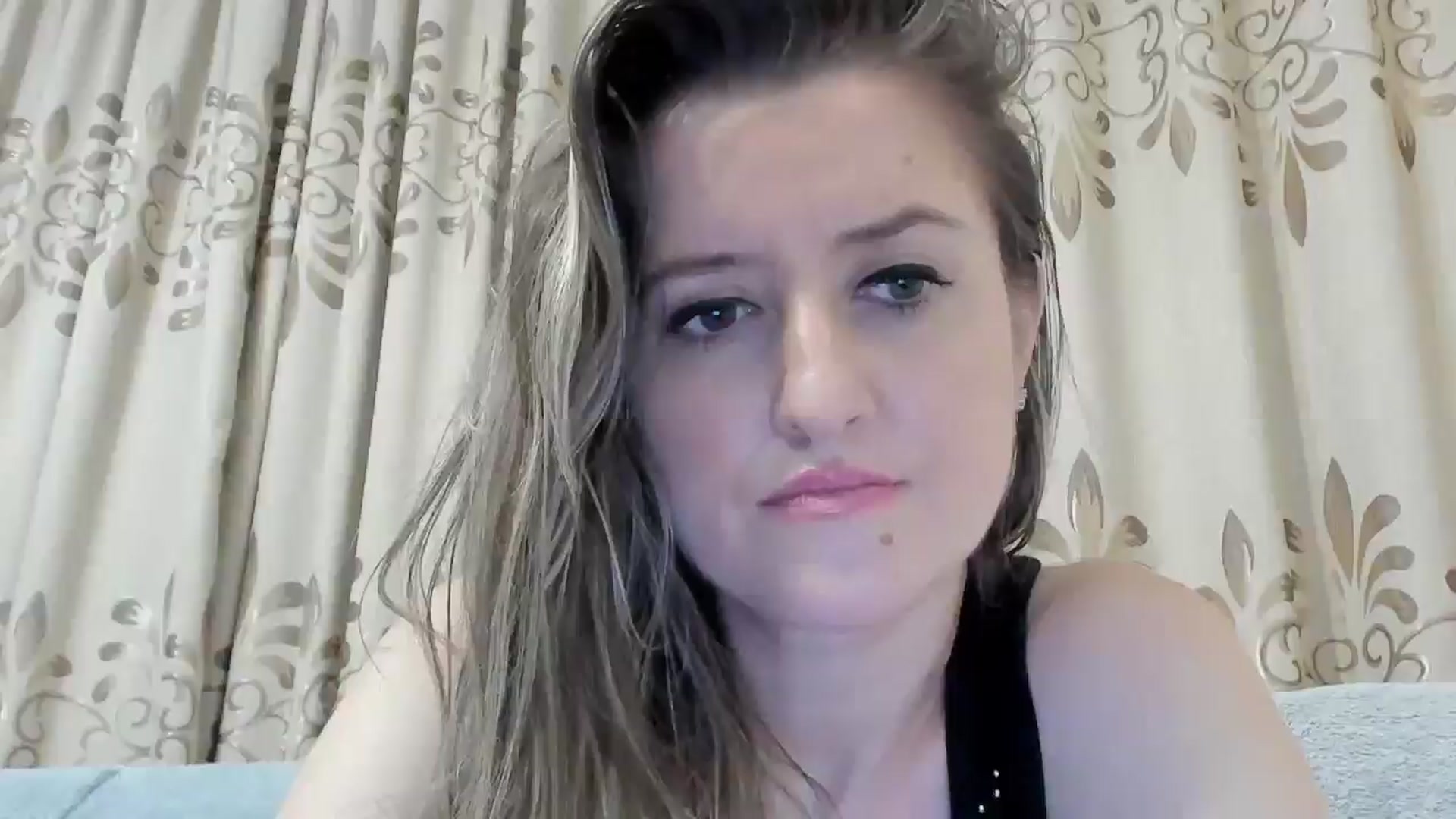 Gallery image thumbnail from BestDream's myfreecams stream on, 10/25/2024, 17:57 image 4 of 20