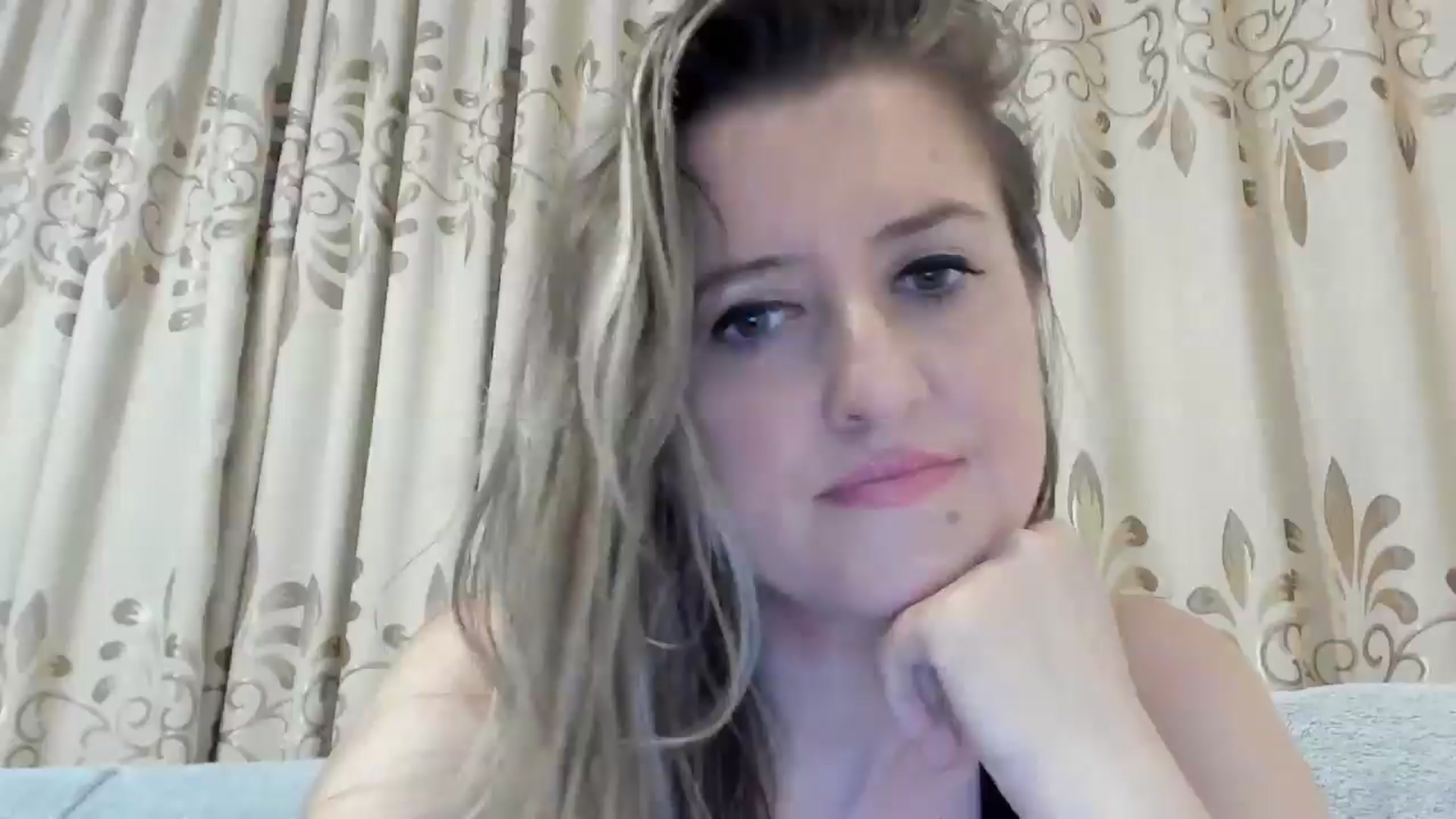 Gallery image thumbnail from BestDream's myfreecams stream on, 10/25/2024, 17:57 image 1 of 20