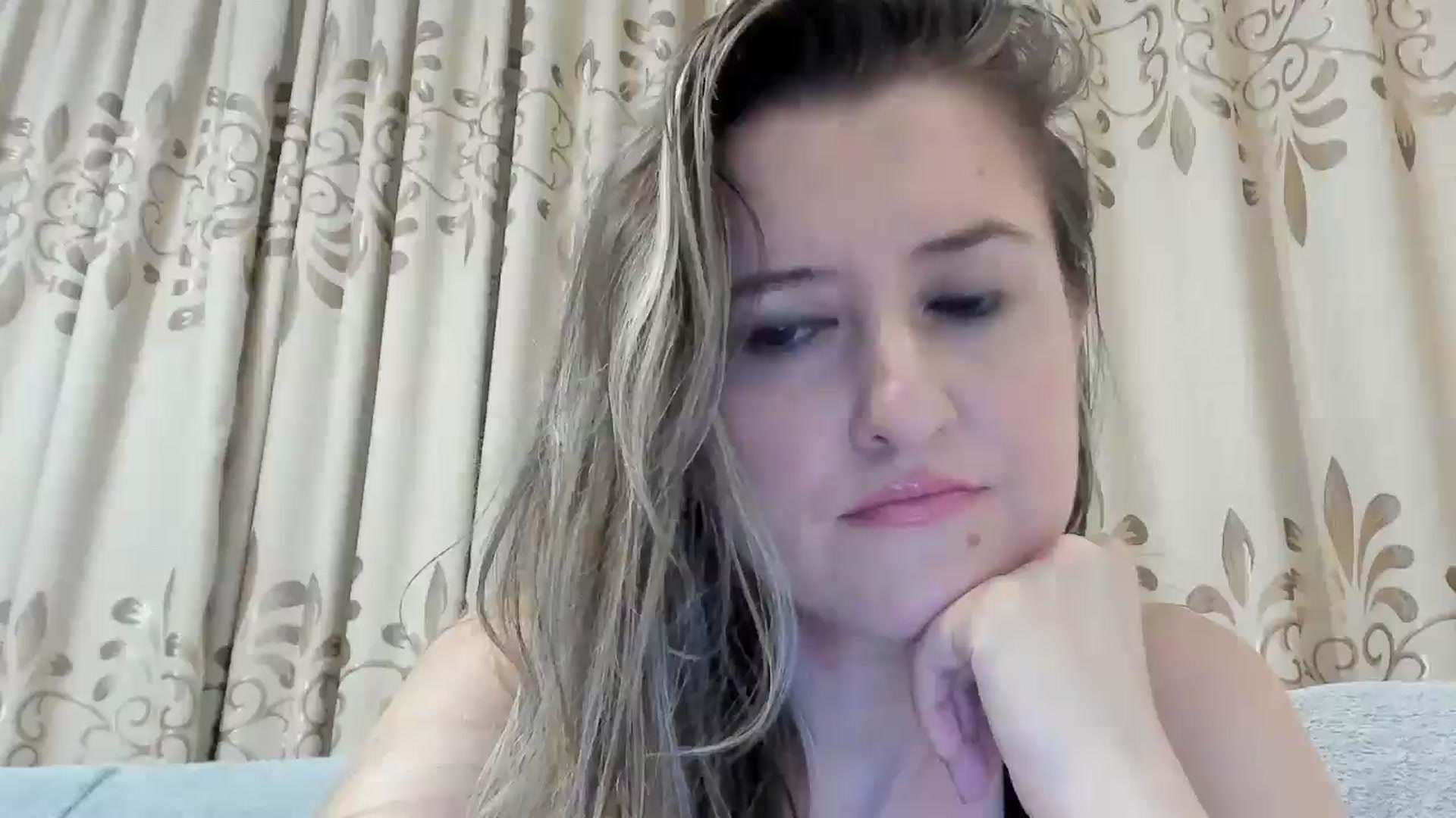 Gallery image thumbnail from BestDream's myfreecams stream on, 10/25/2024, 17:57 image 2 of 20