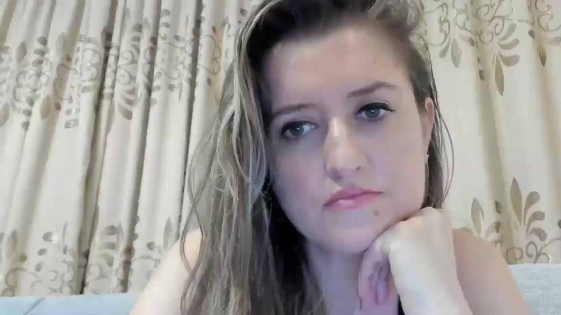 Gallery image thumbnail from BestDream's myfreecams stream on, 10/25/2024, 17:57 image 9 of 20