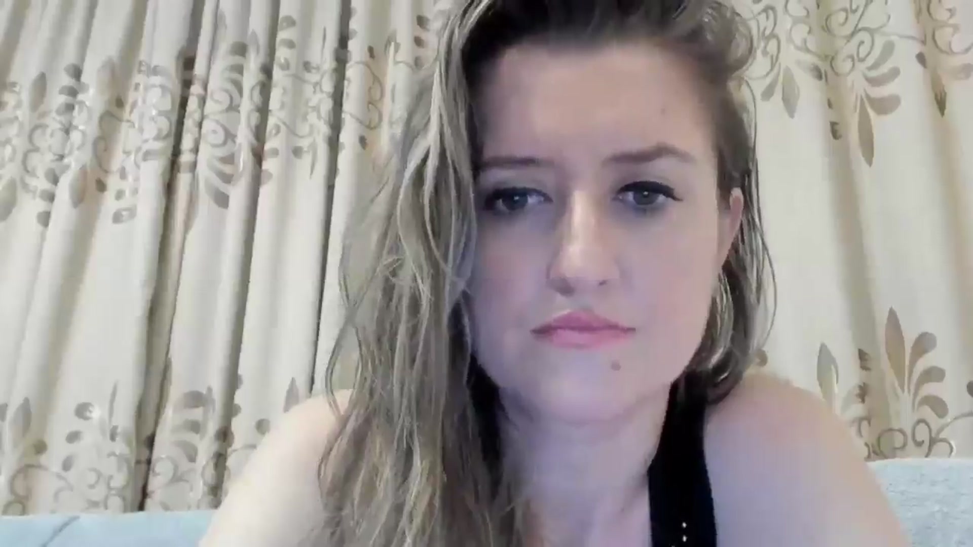 Gallery image thumbnail from BestDream's myfreecams stream on, 10/25/2024, 17:57 image 10 of 20