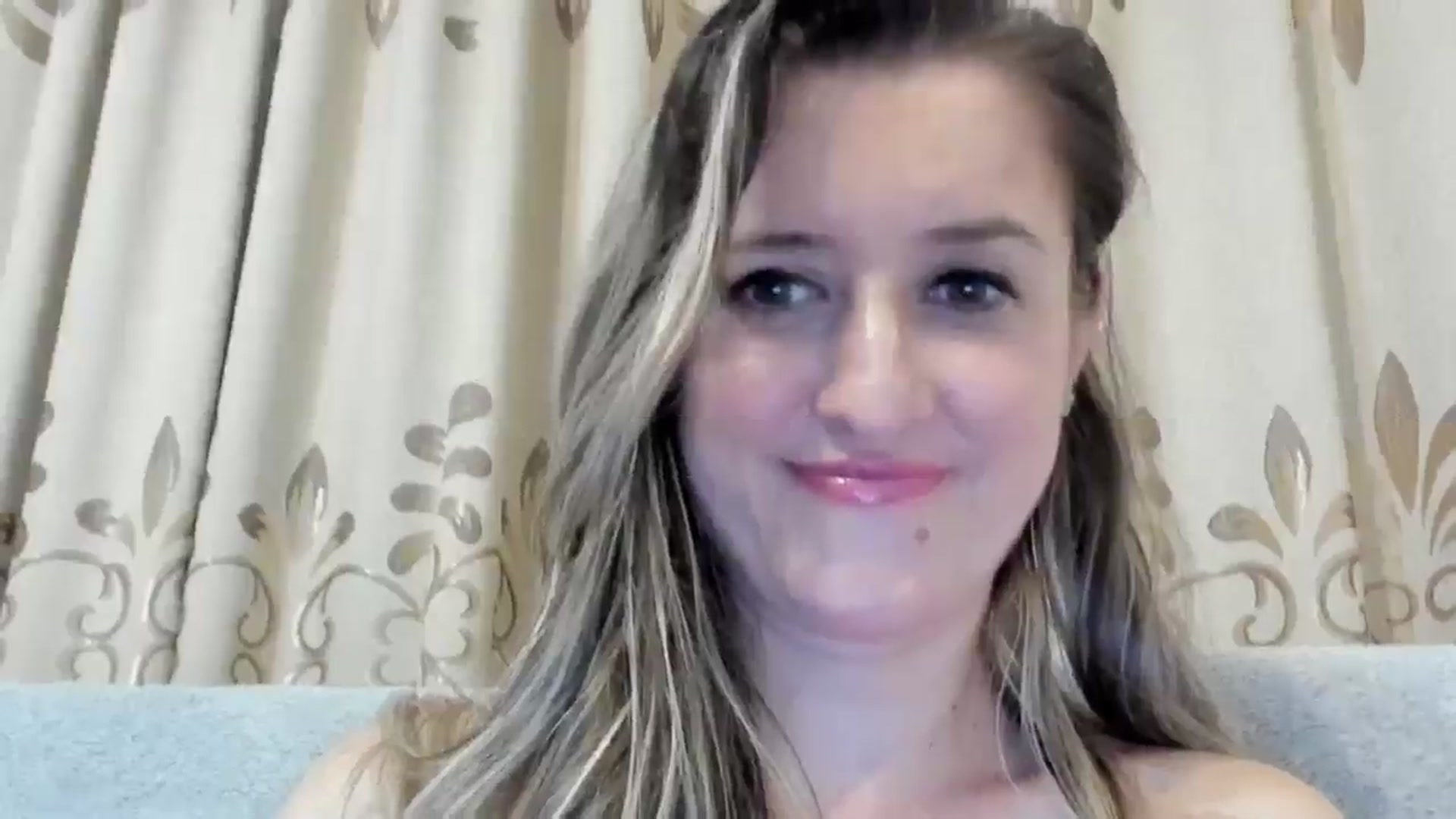 Gallery image thumbnail from BestDream's myfreecams stream on, 10/25/2024, 22:25 image 19 of 20