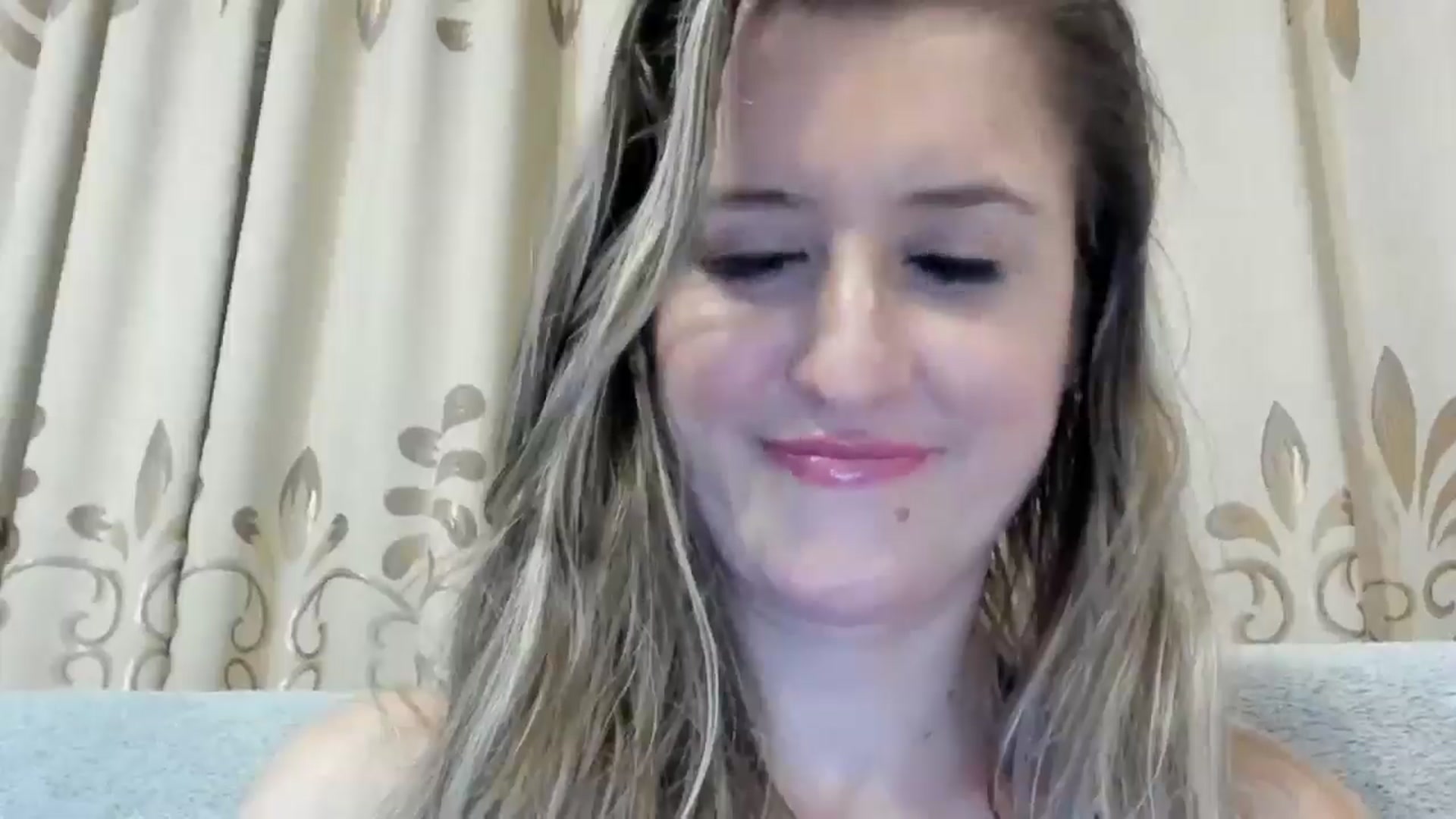 Gallery image thumbnail from BestDream's myfreecams stream on, 10/25/2024, 22:25 image 6 of 20