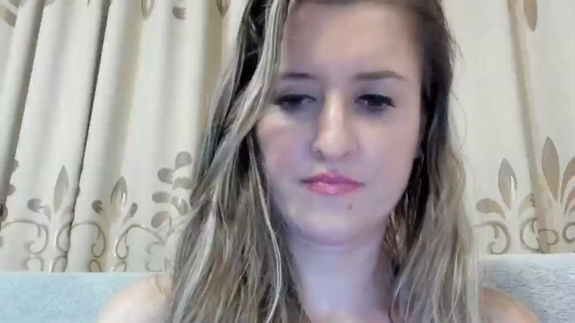 Gallery image thumbnail from BestDream's myfreecams stream on, 10/25/2024, 22:25 image 7 of 20