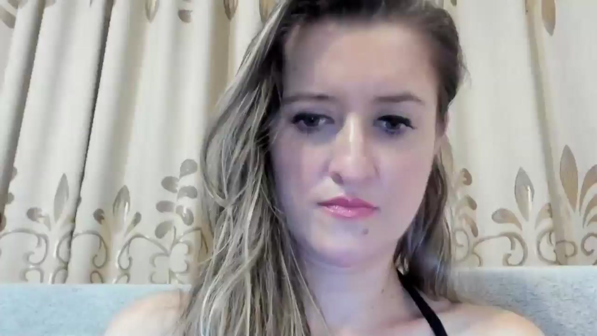 Gallery image thumbnail from BestDream's myfreecams stream on, 10/25/2024, 22:25 image 12 of 20