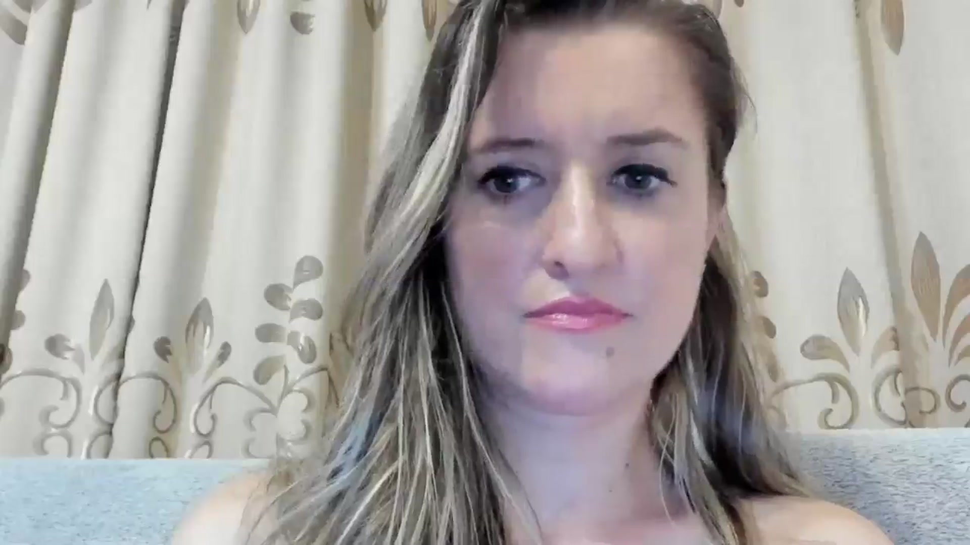 Gallery image thumbnail from BestDream's myfreecams stream on, 10/25/2024, 22:25 image 15 of 20