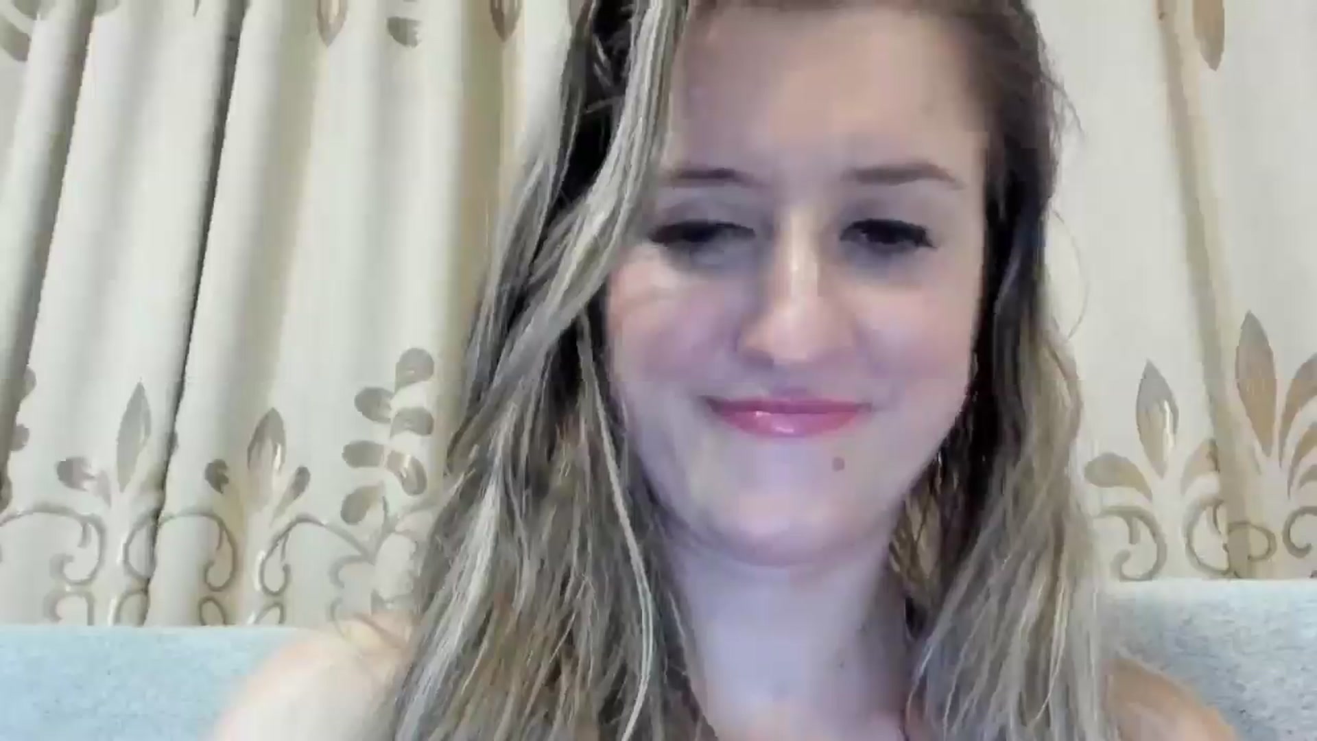 Gallery image thumbnail from BestDream's myfreecams stream on, 10/25/2024, 22:25 image 5 of 20