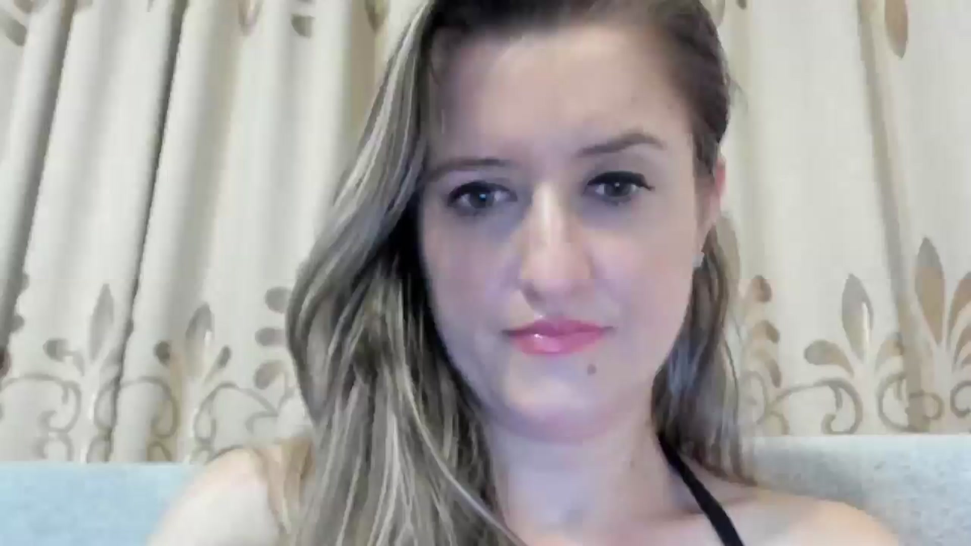 Gallery image thumbnail from BestDream's myfreecams stream on, 10/25/2024, 22:25 image 8 of 20