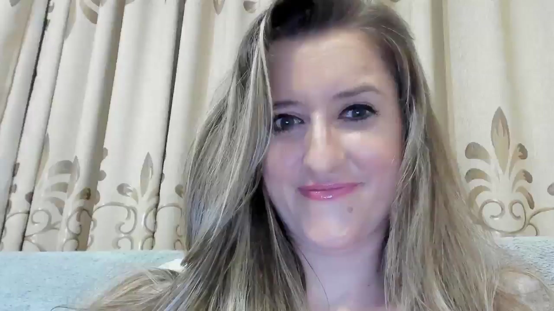 Gallery image thumbnail from BestDream's myfreecams stream on, 10/26/2024, 21:59 image 6 of 20