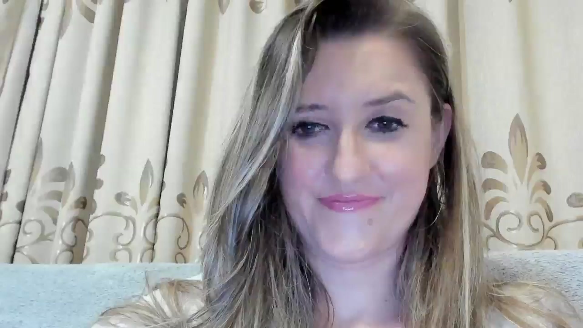 Gallery image thumbnail from BestDream's myfreecams stream on, 10/26/2024, 22:13 image 12 of 20