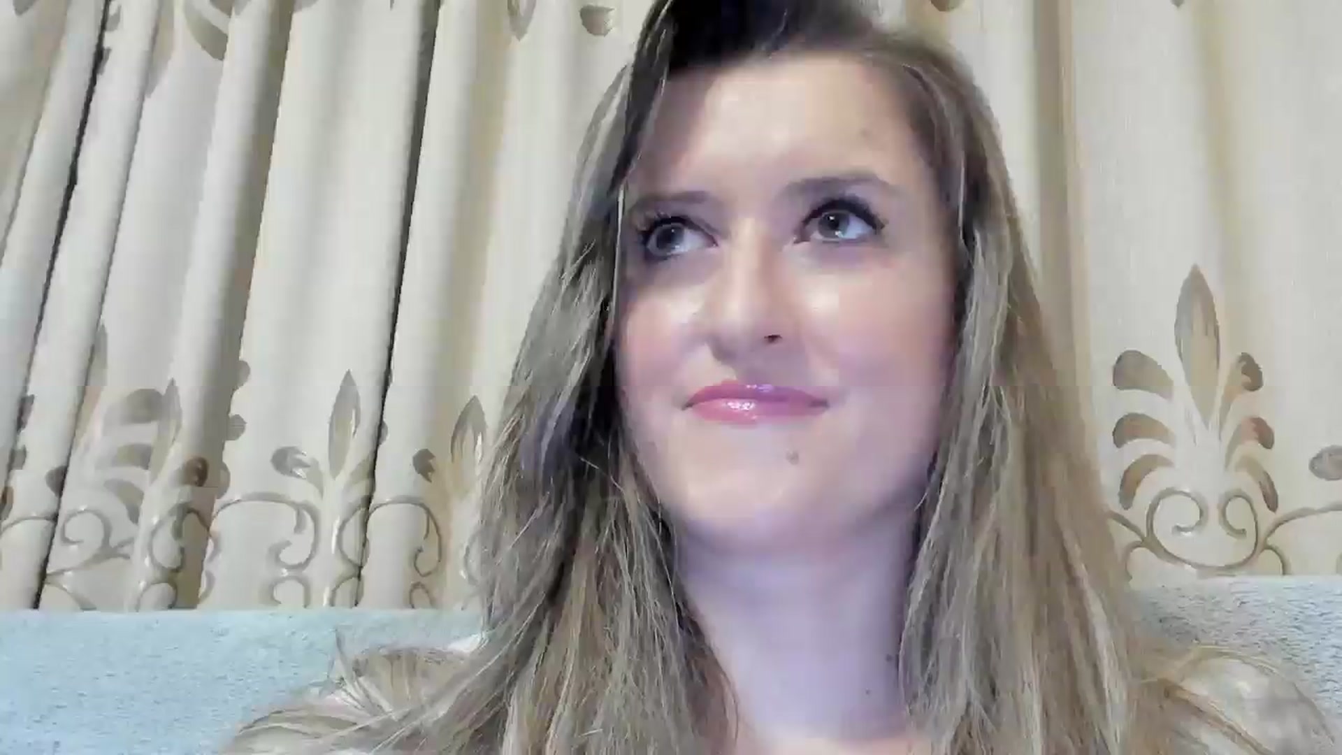 Gallery image thumbnail from BestDream's myfreecams stream on, 10/26/2024, 22:13 image 3 of 20