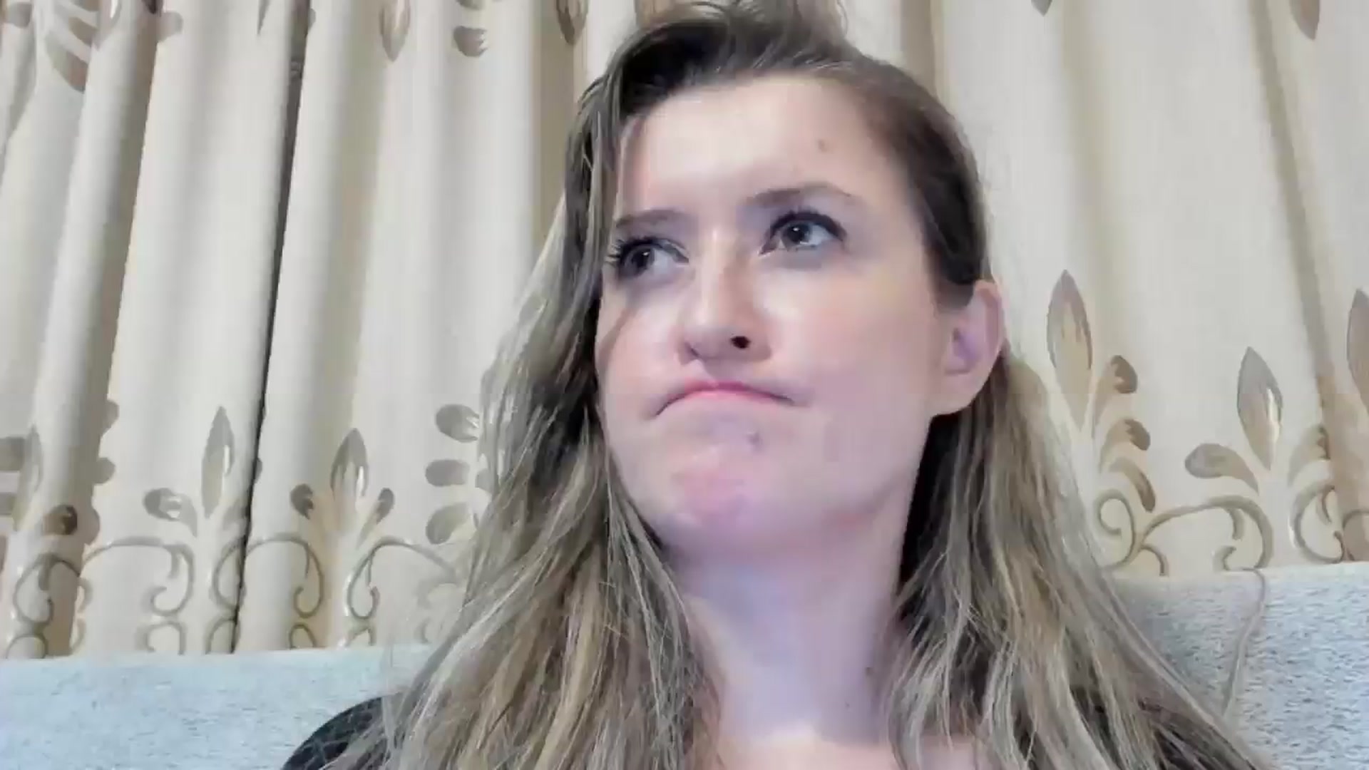 Gallery image thumbnail from BestDream's myfreecams stream on, 10/27/2024, 21:40 image 19 of 20
